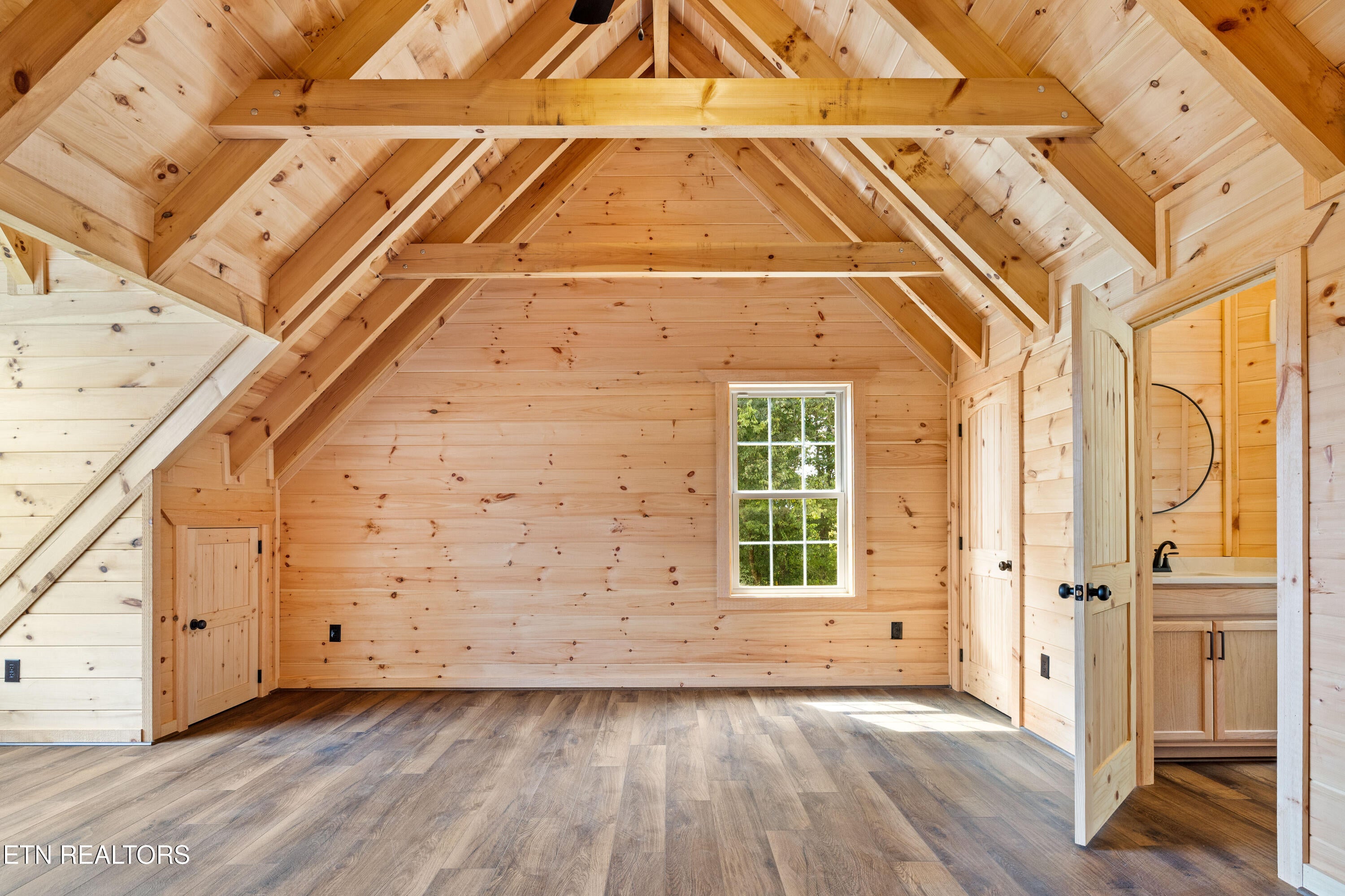 Maryville, Tennessee, 37803, United States, 3 Bedrooms Bedrooms, ,4 BathroomsBathrooms,Residential,Active,1952296