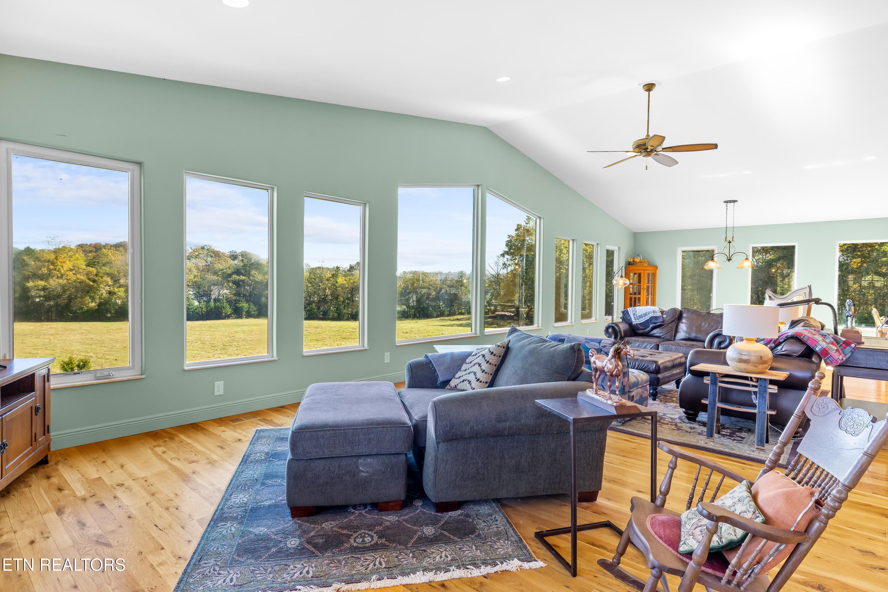 Loudon, Tennessee, 37774, United States, 3 Bedrooms Bedrooms, ,3 BathroomsBathrooms,Residential,Active,1988704