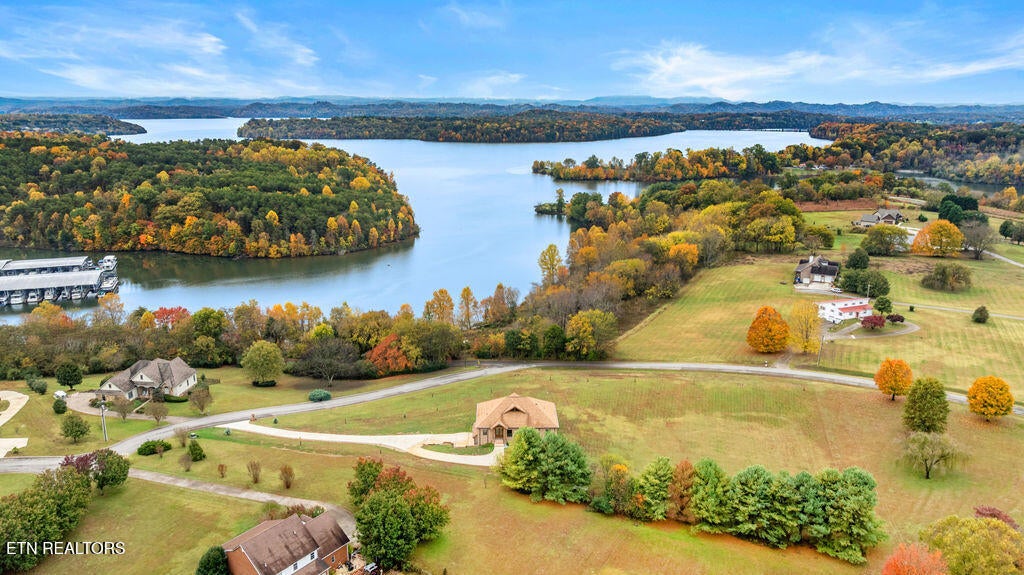 Maryville, Tennessee, 37801, United States, 5 Bedrooms Bedrooms, ,5 BathroomsBathrooms,Residential,Active,2013636