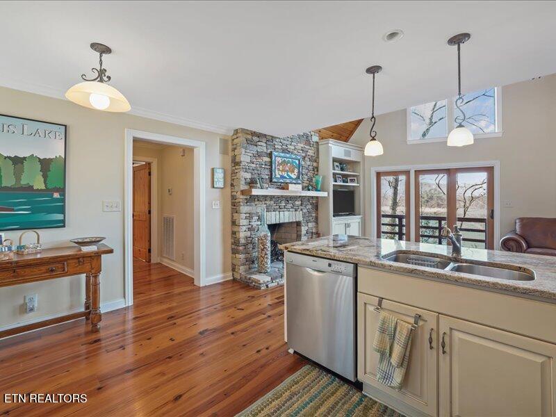 Andersonville, Tennessee, 37705, United States, 4 Bedrooms Bedrooms, ,4 BathroomsBathrooms,Residential,Active,2009809