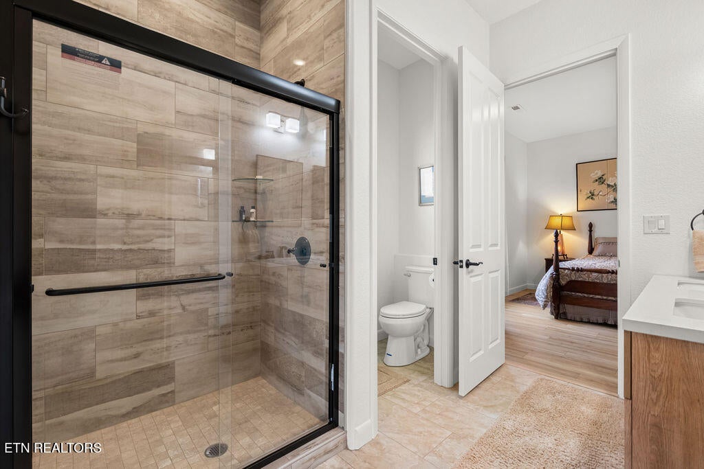 Maryville, Tennessee, 37801, United States, 5 Bedrooms Bedrooms, ,5 BathroomsBathrooms,Residential,Active,2013636