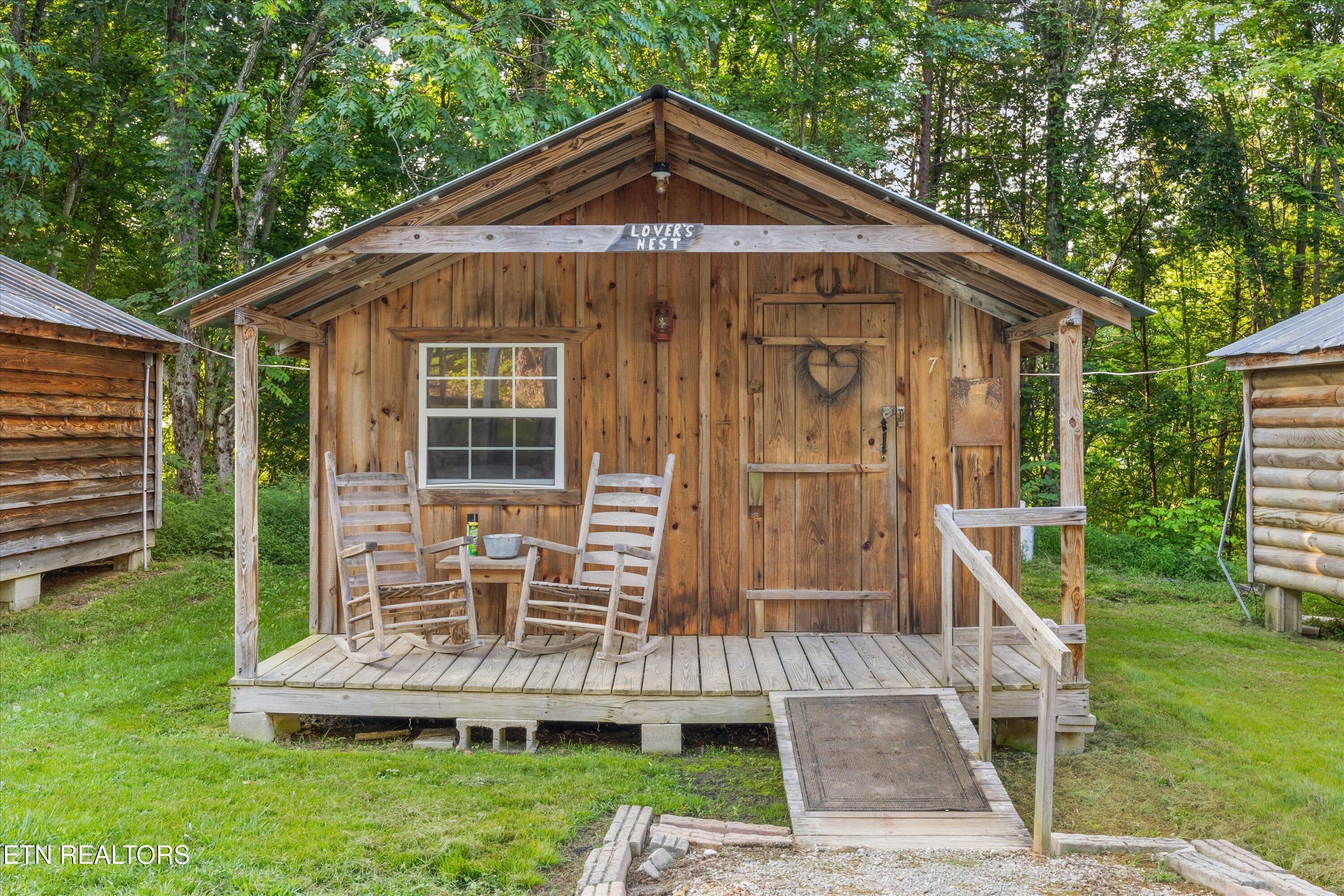 Winfield, Tennessee, 37892, United States, 18 Bedrooms Bedrooms, ,8 BathroomsBathrooms,Residential,Active,1920273