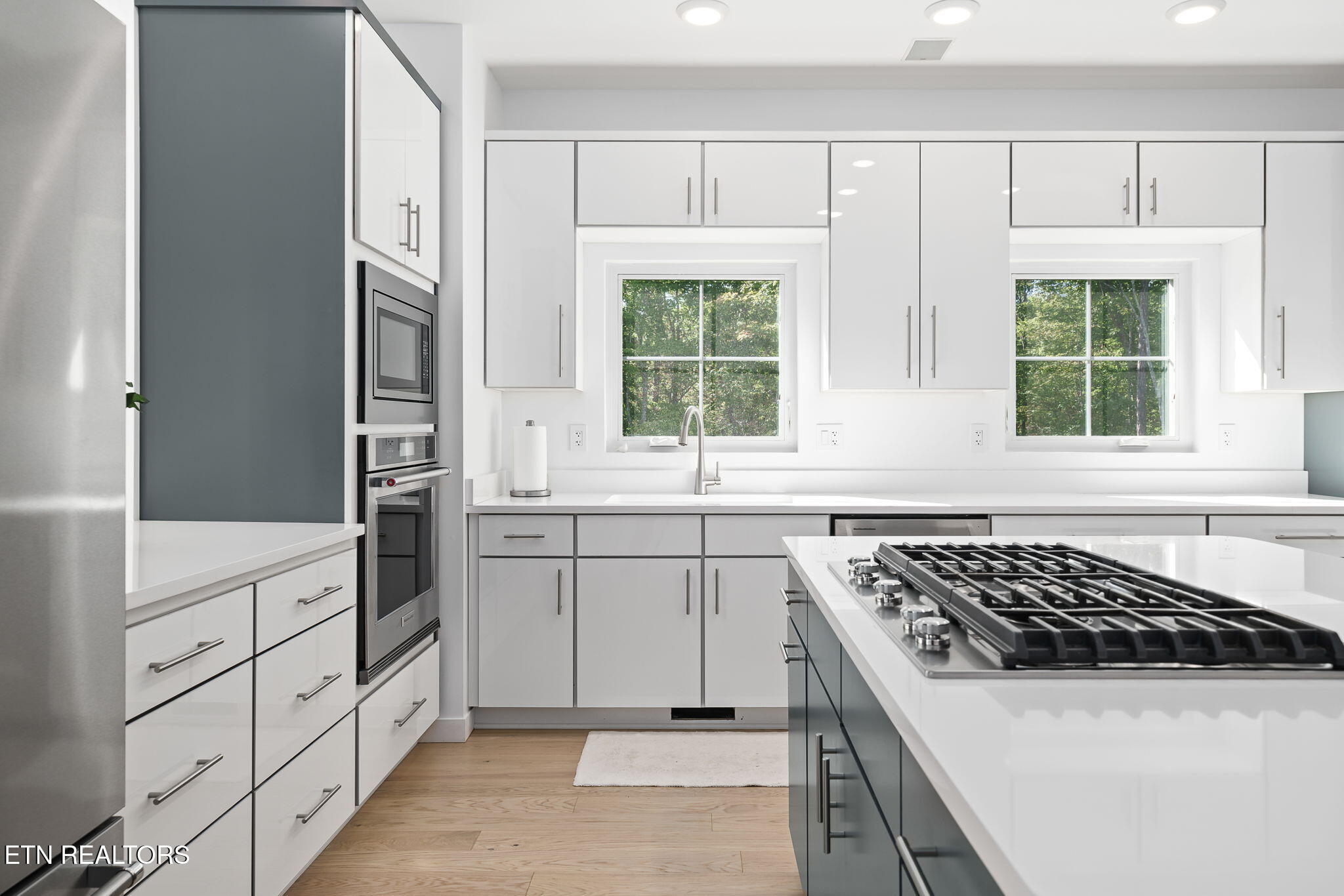 Crawford, Tennessee, 38554, United States, 3 Bedrooms Bedrooms, ,4 BathroomsBathrooms,Residential,Active,2008007