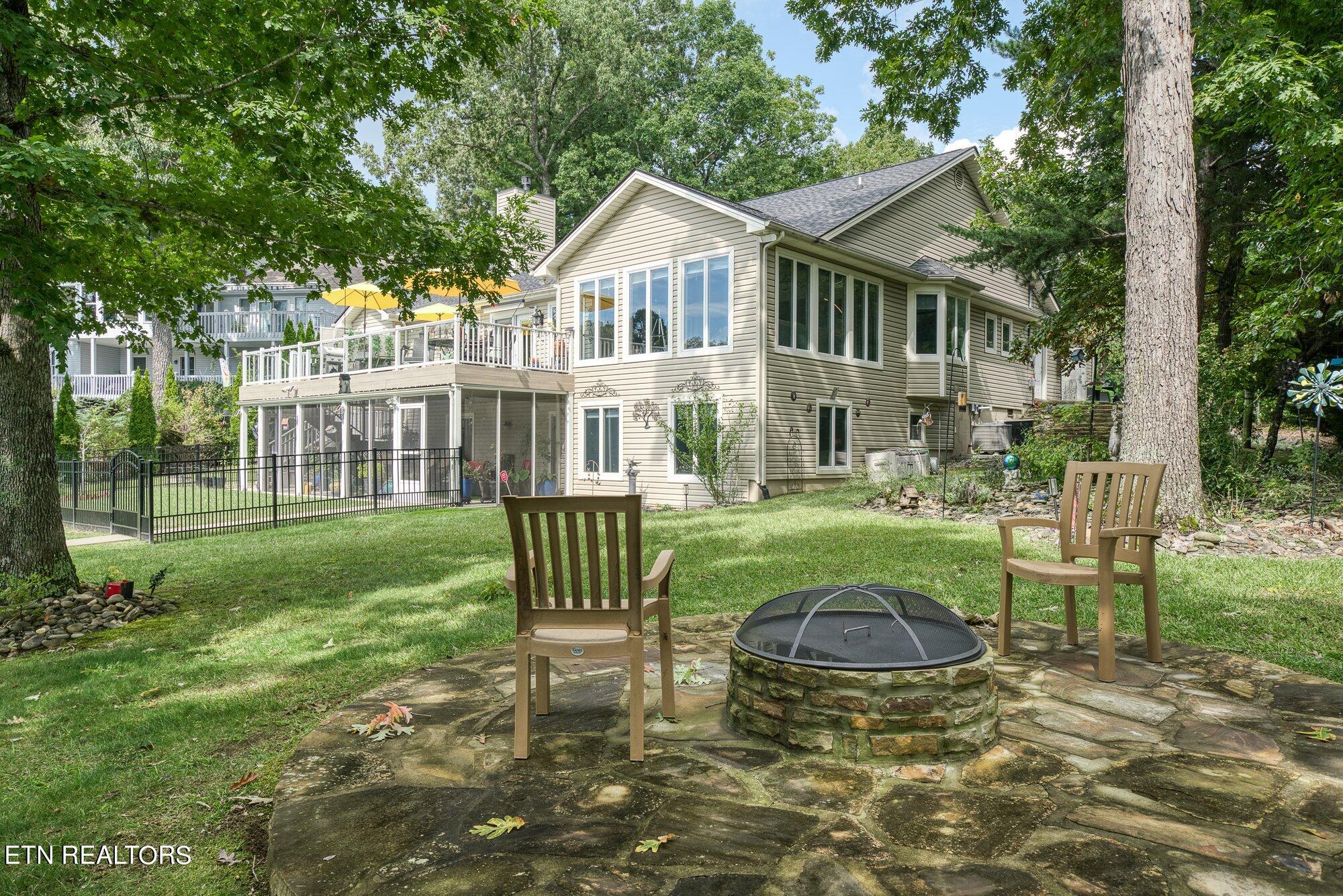 Crossville, Tennessee, 38558, United States, ,4 BathroomsBathrooms,Residential,Active,1748197