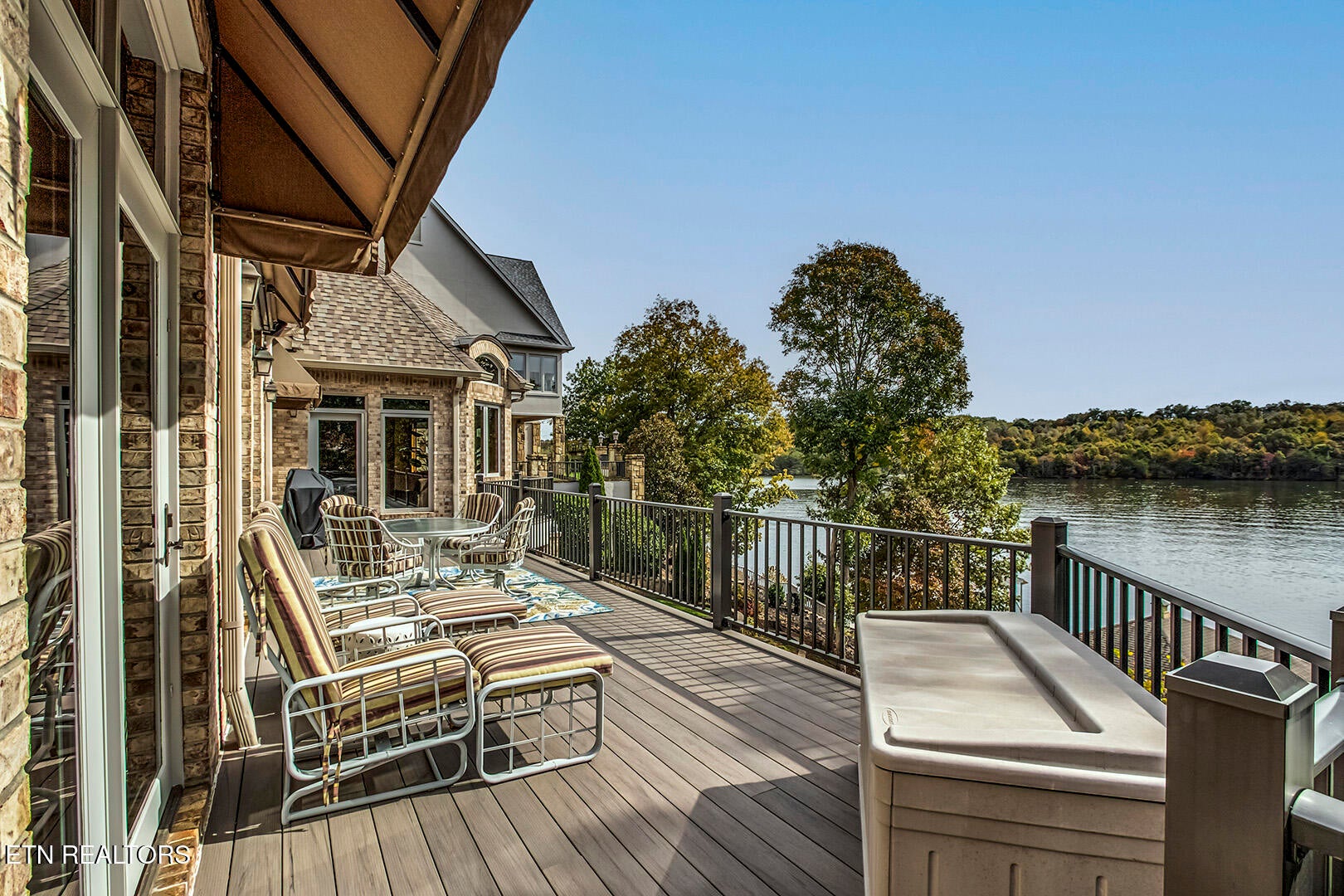 Vonore, Tennessee, 37885, United States, 5 Bedrooms Bedrooms, ,5 BathroomsBathrooms,Residential,Active,1973331