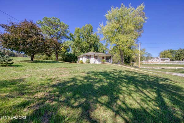 5064 TOWN CREEK RD E, LENOIR CITY, TN 37772, photo 2 of 25