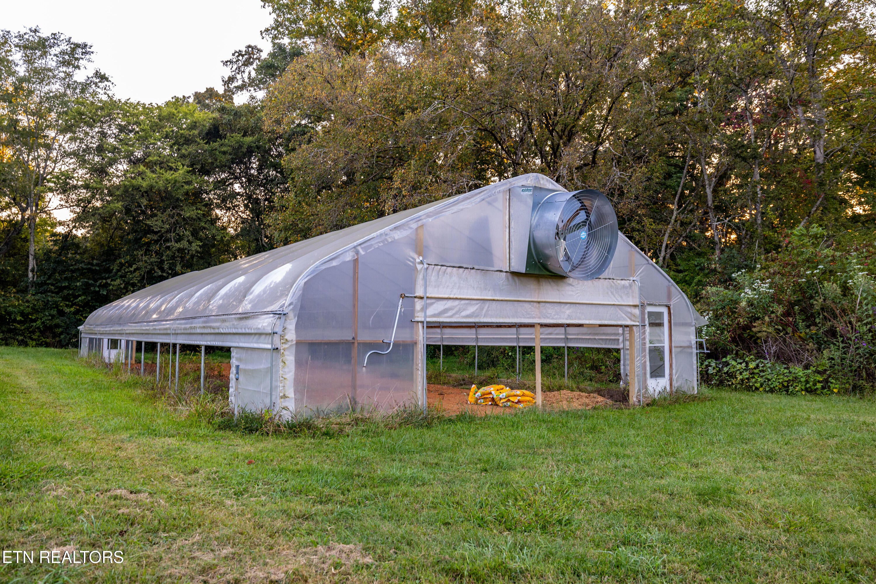 Maryville, Tennessee, 37804, United States, 2 Bedrooms Bedrooms, ,1 BathroomBathrooms,Residential,Active,1945541