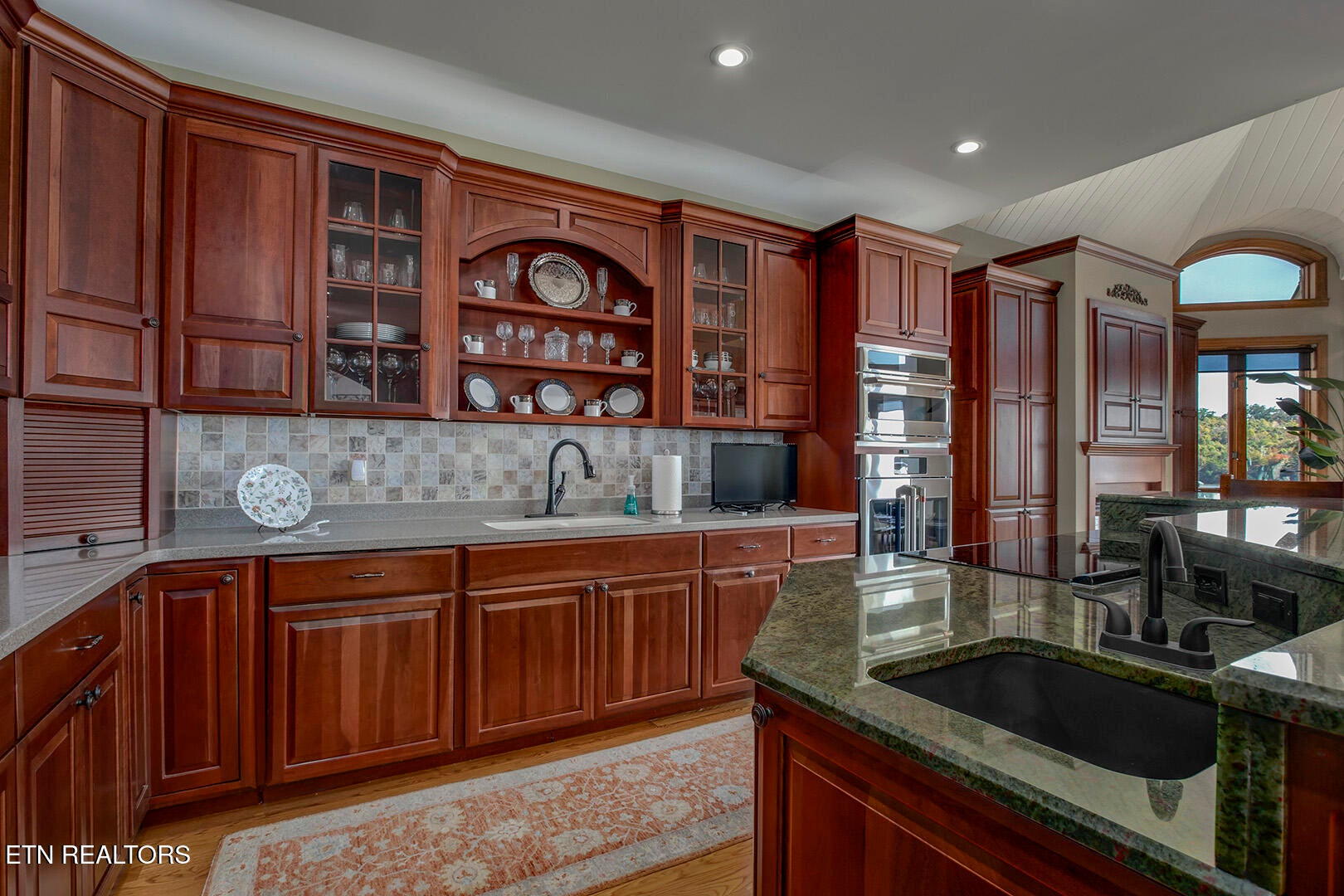 Vonore, Tennessee, 37885, United States, 5 Bedrooms Bedrooms, ,5 BathroomsBathrooms,Residential,Active,1973331