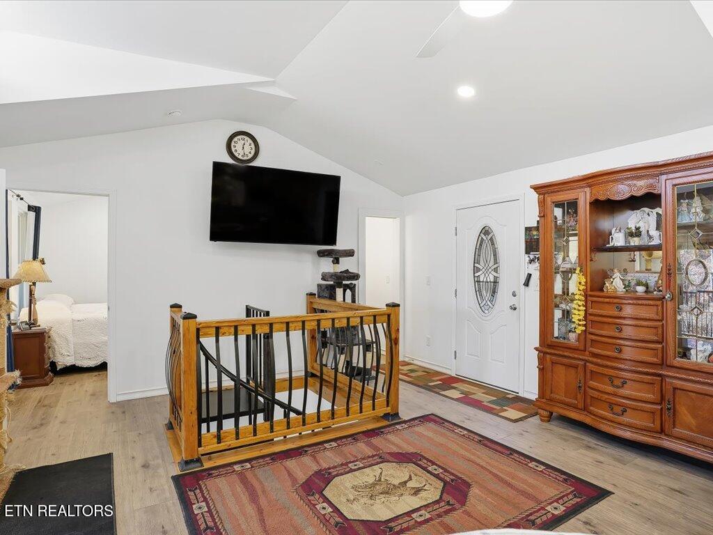 New Tazewell, Tennessee, 37825, United States, 2 Bedrooms Bedrooms, ,2 BathroomsBathrooms,Residential,Active,2007646