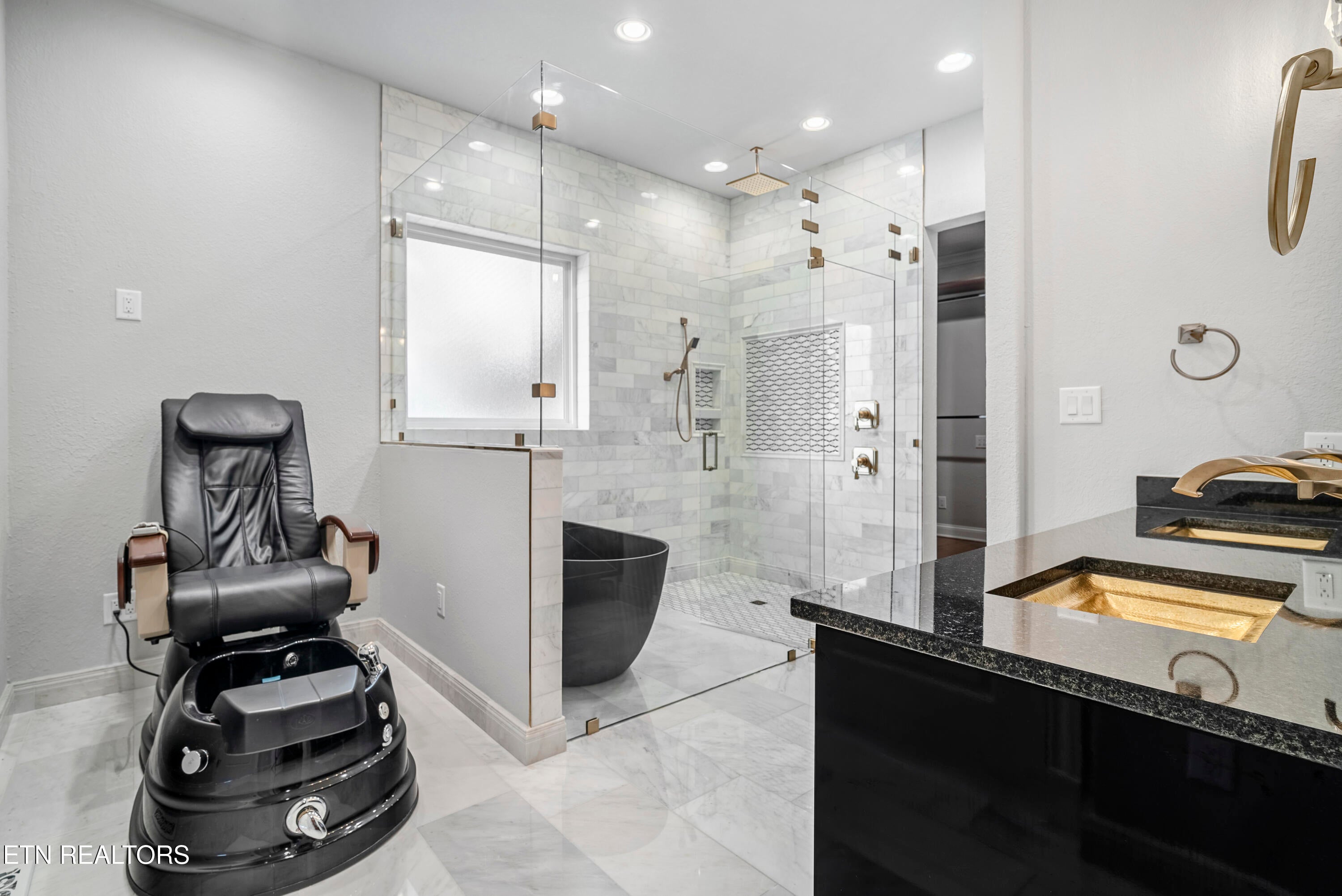 Friendsville, Tennessee, 37737, United States, ,6 BathroomsBathrooms,Residential,Active,1770160