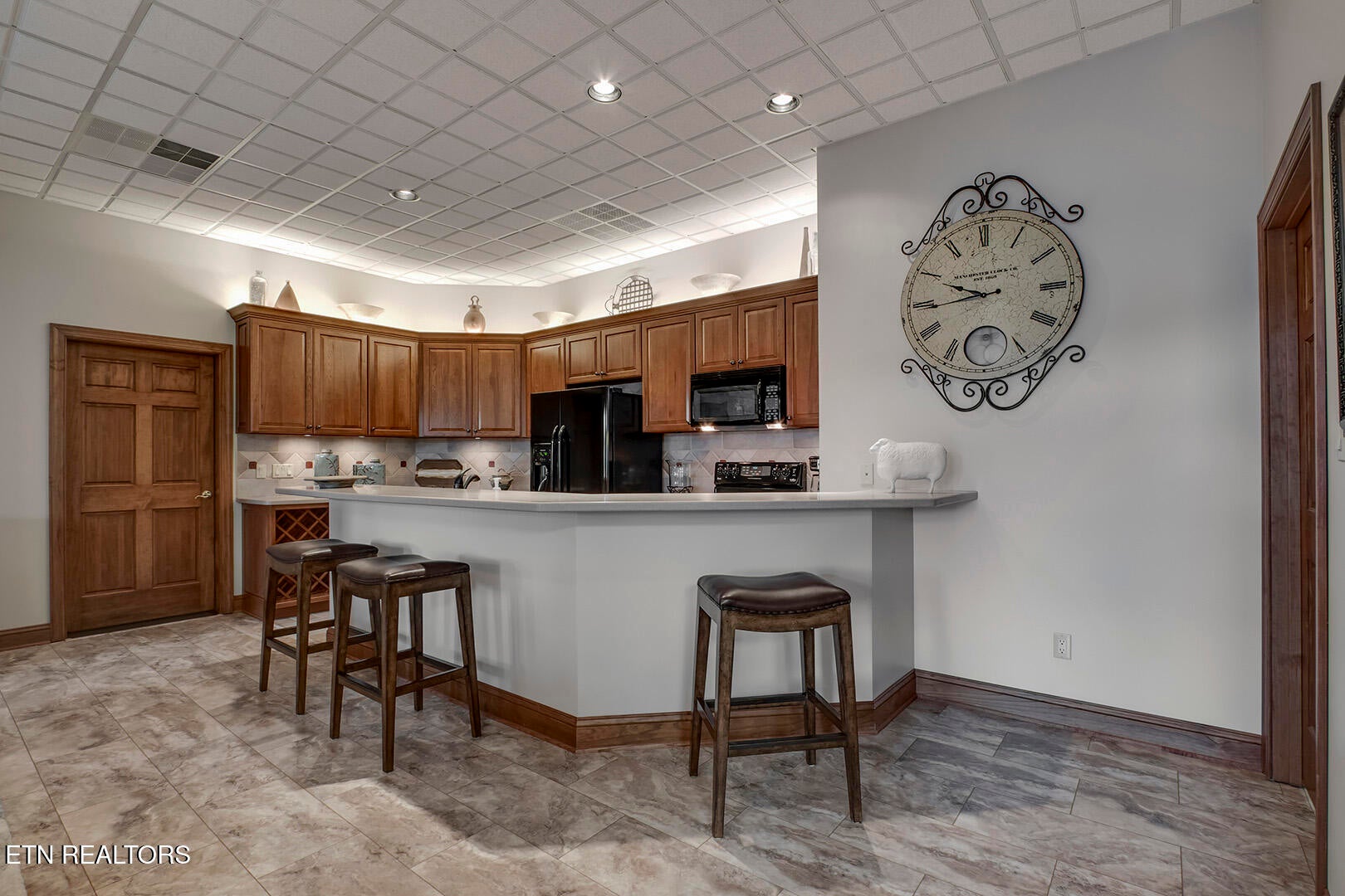 Vonore, Tennessee, 37885, United States, 5 Bedrooms Bedrooms, ,5 BathroomsBathrooms,Residential,Active,1973331