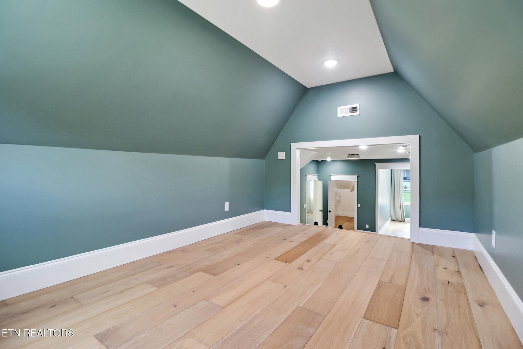 Cookeville, Tennessee, 38506, United States, 5 Bedrooms Bedrooms, ,5 BathroomsBathrooms,Residential,Active,1941364