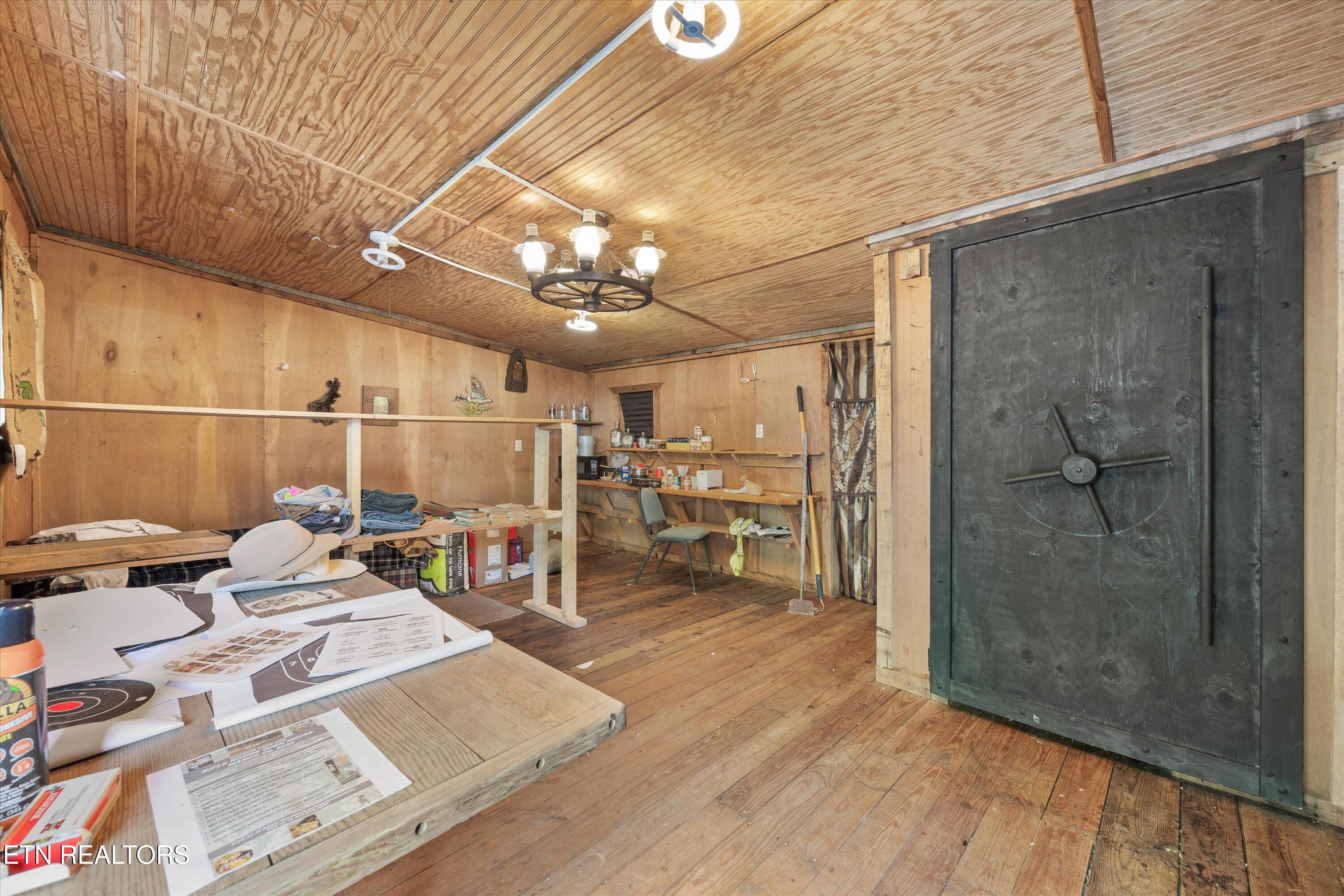 Winfield, Tennessee, 37892, United States, 18 Bedrooms Bedrooms, ,8 BathroomsBathrooms,Residential,Active,1920273