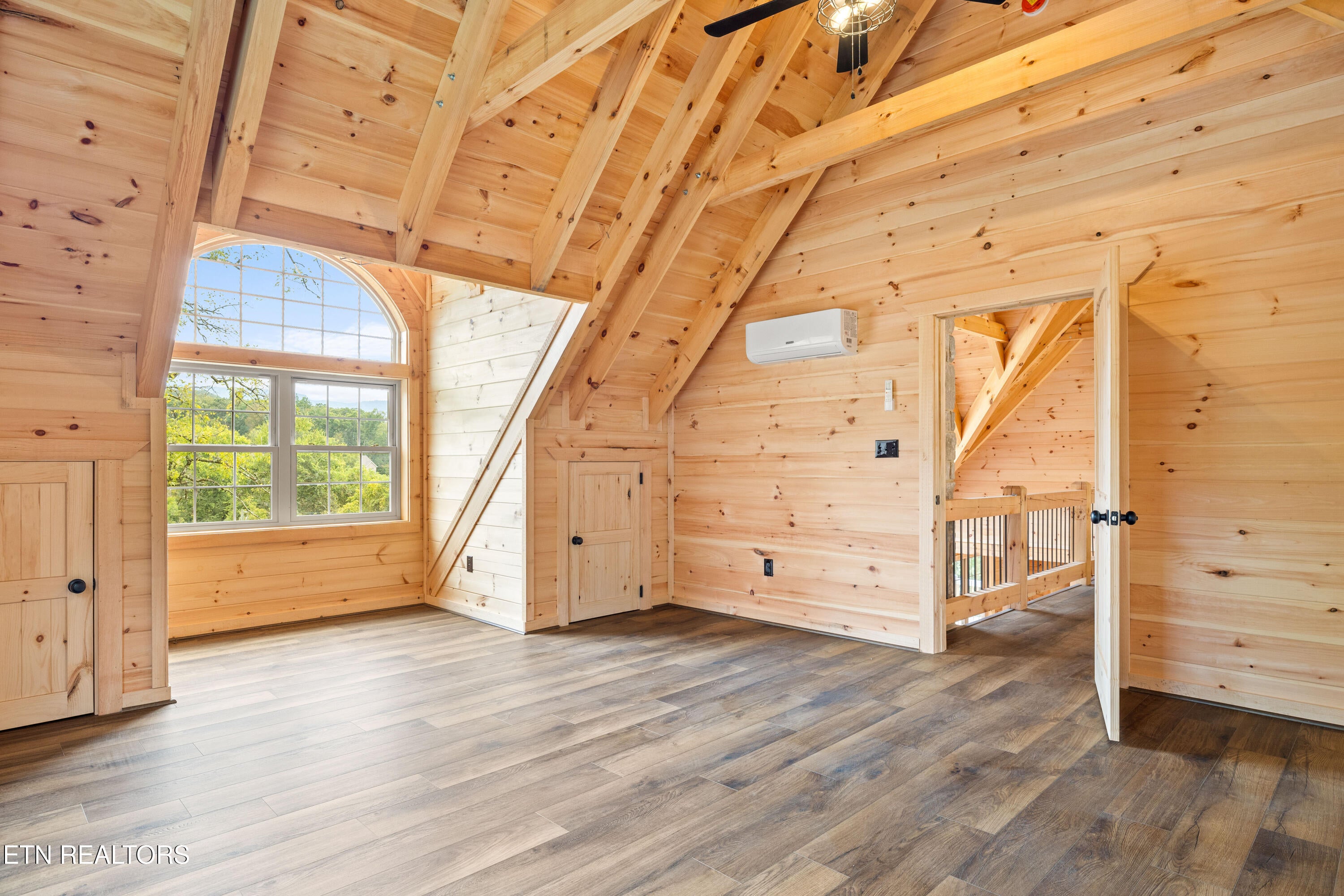 Maryville, Tennessee, 37803, United States, 3 Bedrooms Bedrooms, ,4 BathroomsBathrooms,Residential,Active,1952296