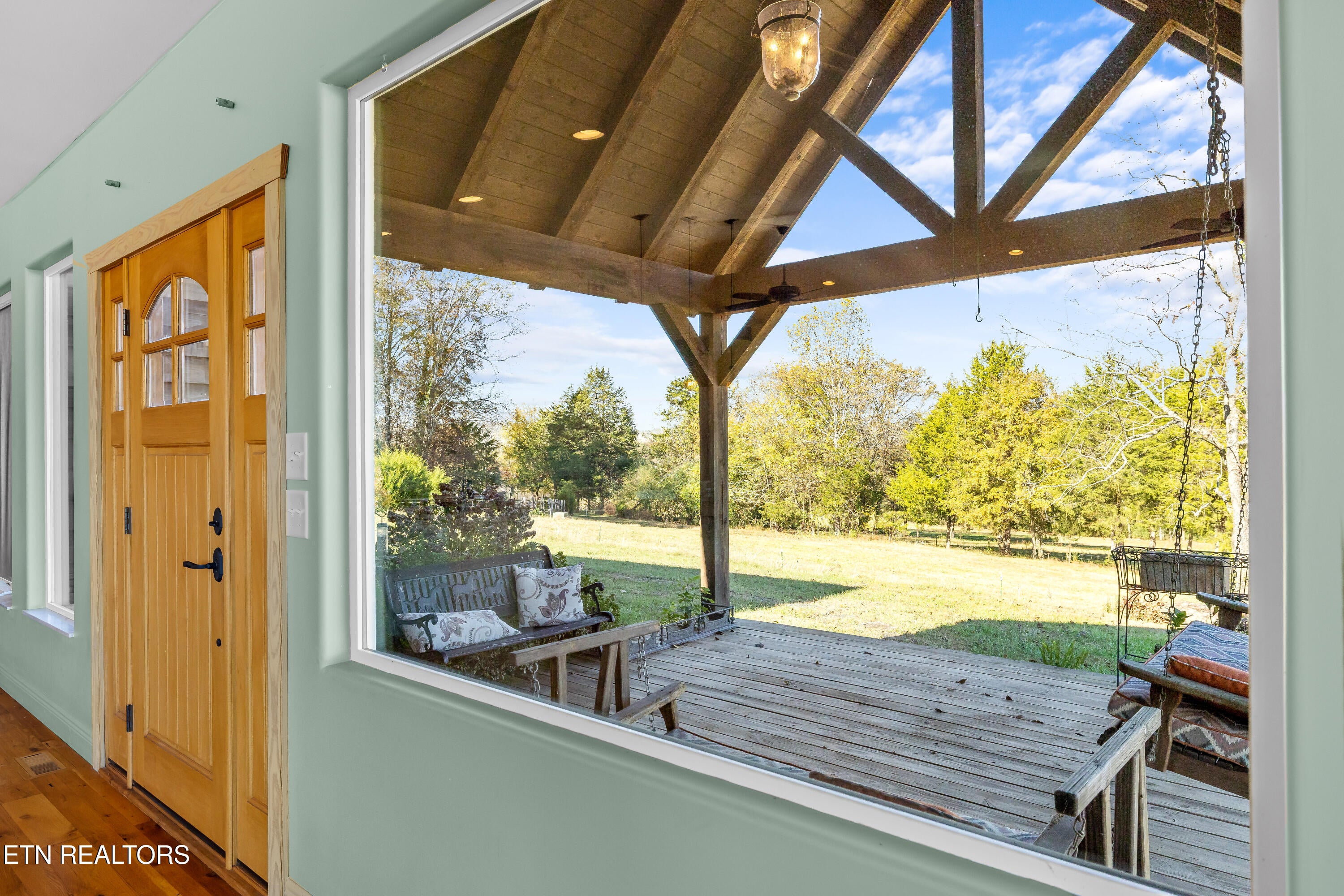 Loudon, Tennessee, 37774, United States, 3 Bedrooms Bedrooms, ,3 BathroomsBathrooms,Residential,Active,1988704