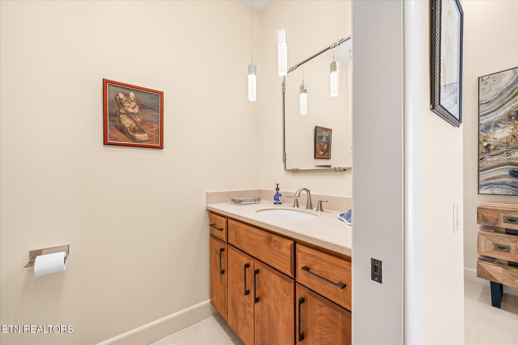 Crossville, Tennessee, 38558, United States, 4 Bedrooms Bedrooms, ,4 BathroomsBathrooms,Residential,Active,1909627