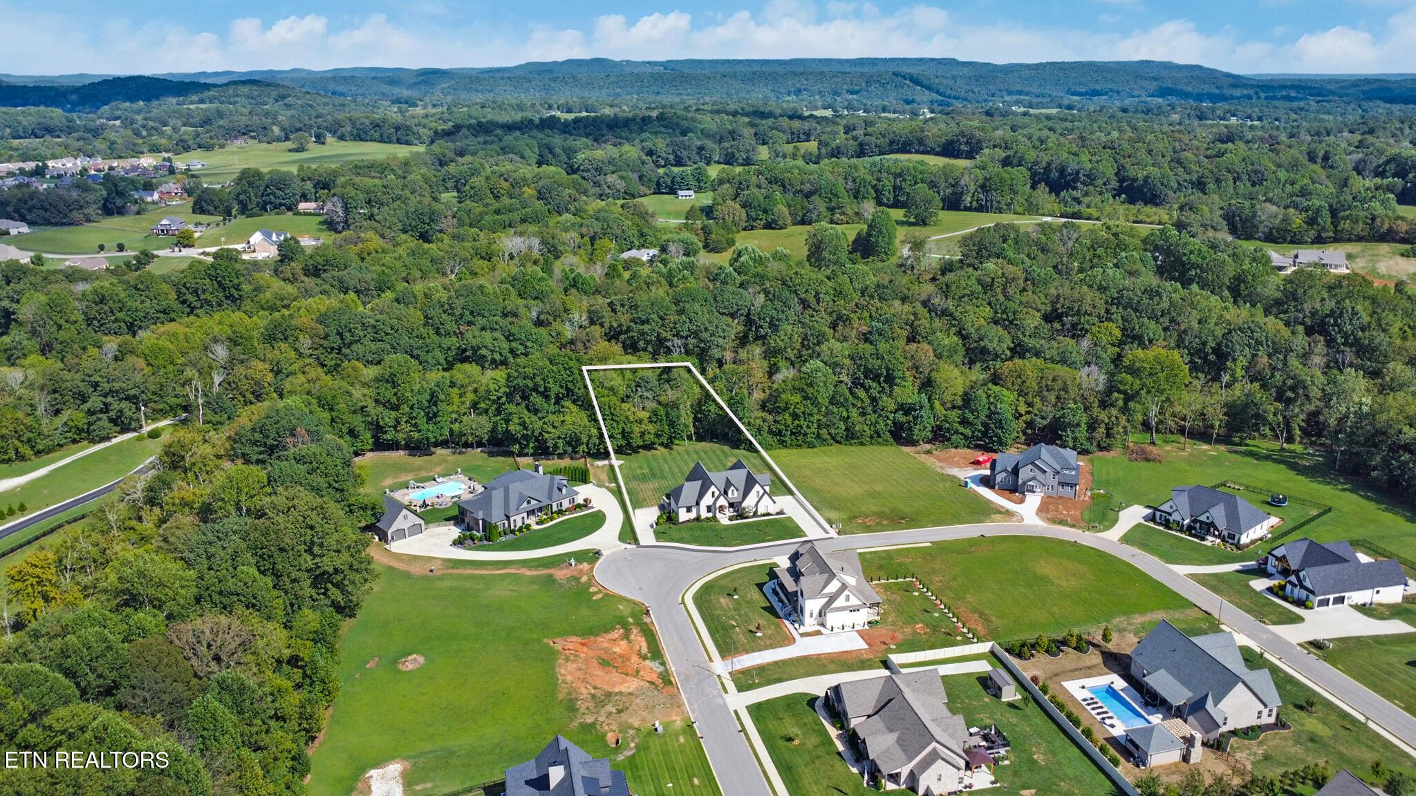 Cookeville, Tennessee, 38506, United States, 5 Bedrooms Bedrooms, ,5 BathroomsBathrooms,Residential,Active,1941364