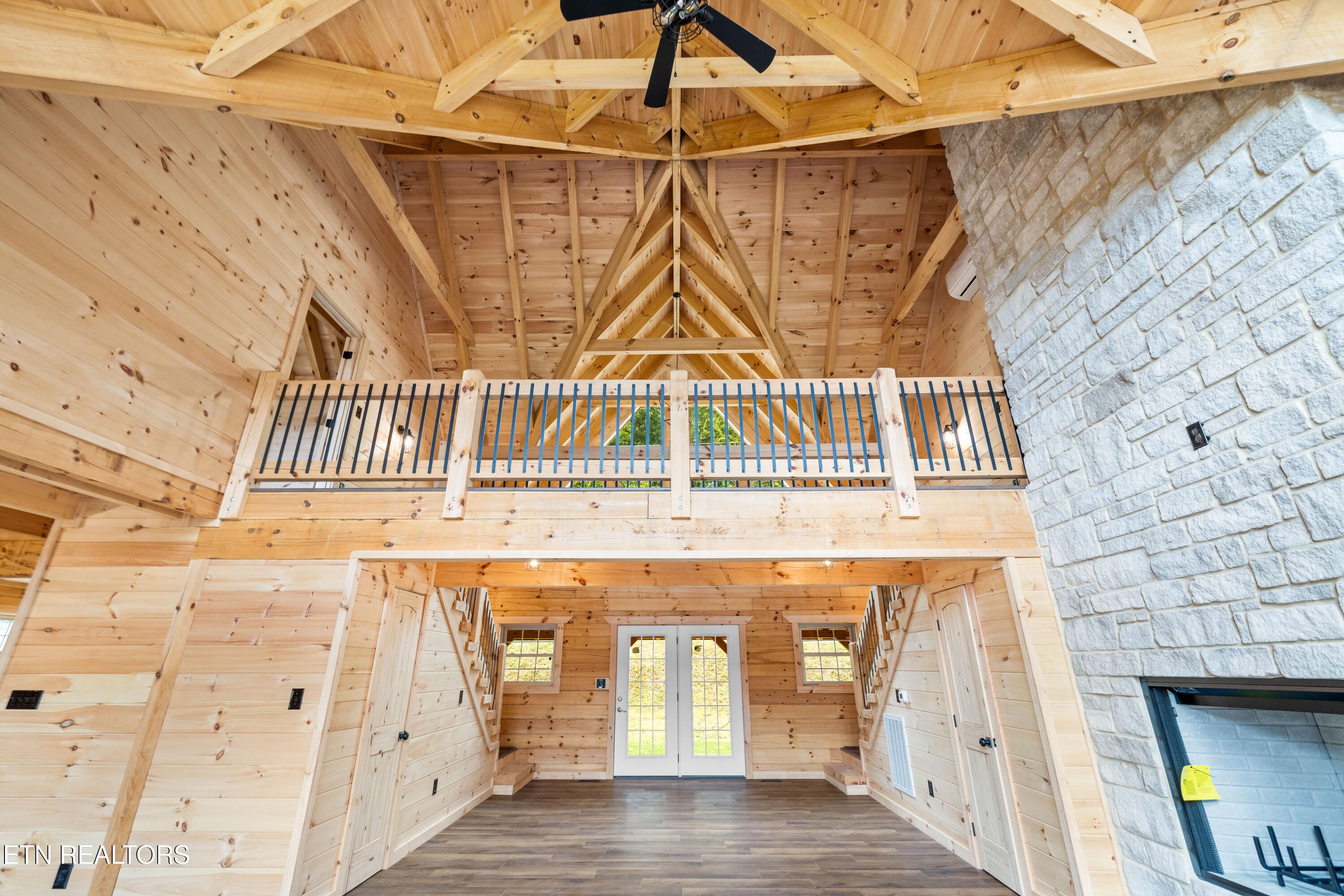 Maryville, Tennessee, 37803, United States, 3 Bedrooms Bedrooms, ,4 BathroomsBathrooms,Residential,Active,1952296