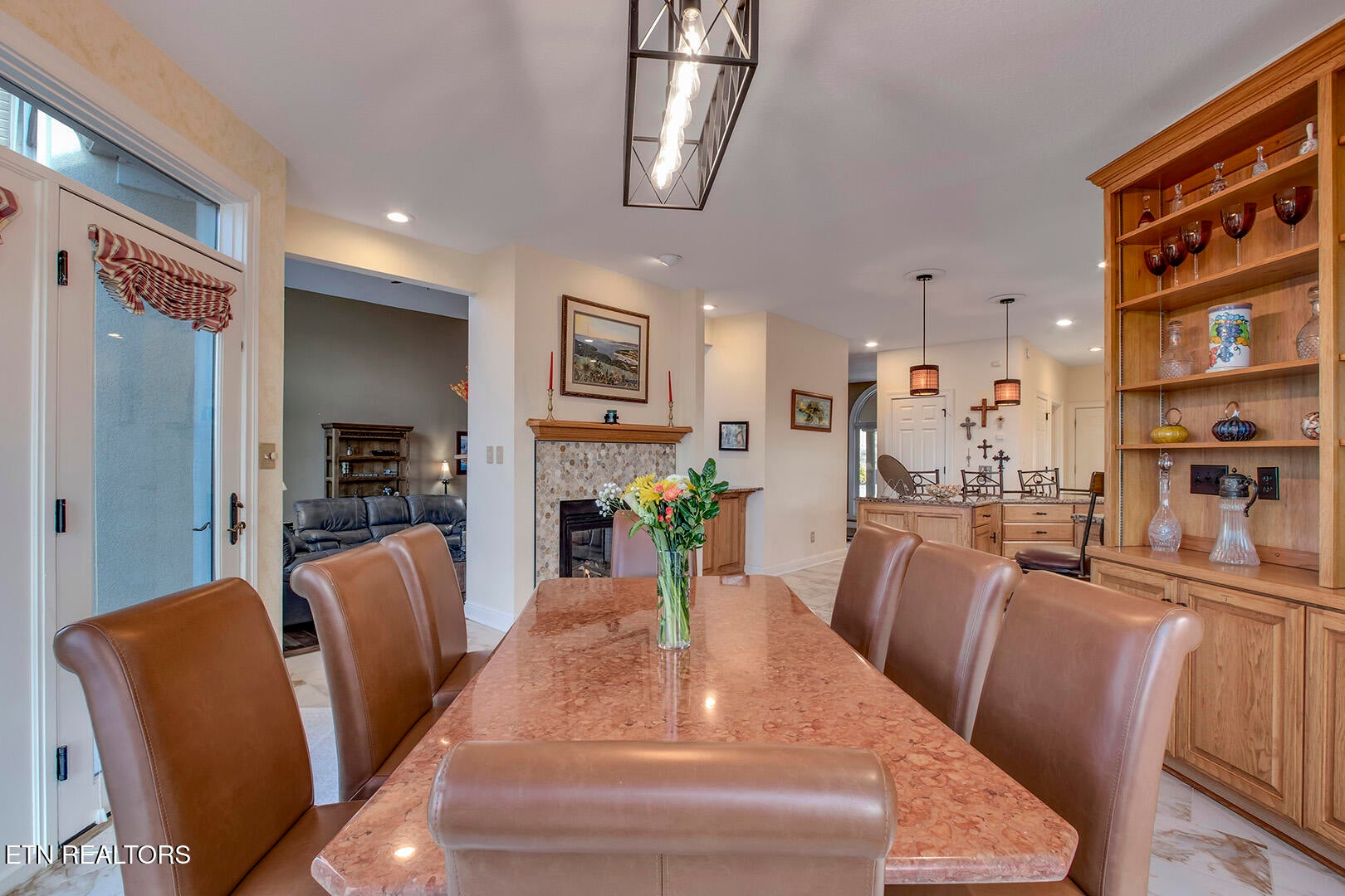 Loudon, Tennessee, 37774, United States, 4 Bedrooms Bedrooms, ,5 BathroomsBathrooms,Residential,Active,2015473