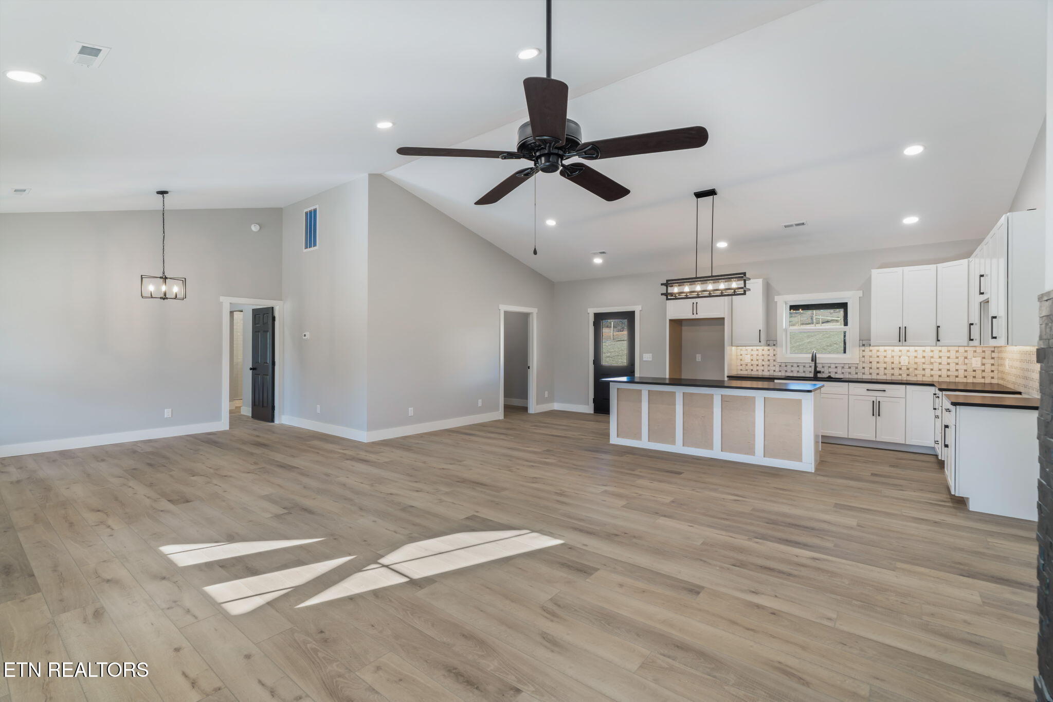 Strawberry Plains, Tennessee, 37871, United States, 3 Bedrooms Bedrooms, ,2 BathroomsBathrooms,Residential,Active,2007043