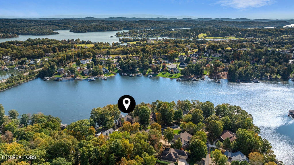 Loudon, Tennessee, 37774, United States, 4 Bedrooms Bedrooms, ,5 BathroomsBathrooms,Residential,Active,1968404