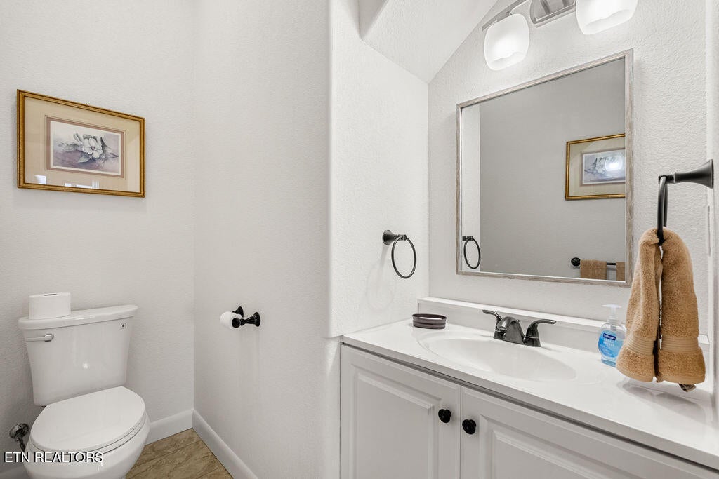 Maryville, Tennessee, 37801, United States, 5 Bedrooms Bedrooms, ,5 BathroomsBathrooms,Residential,Active,2013636