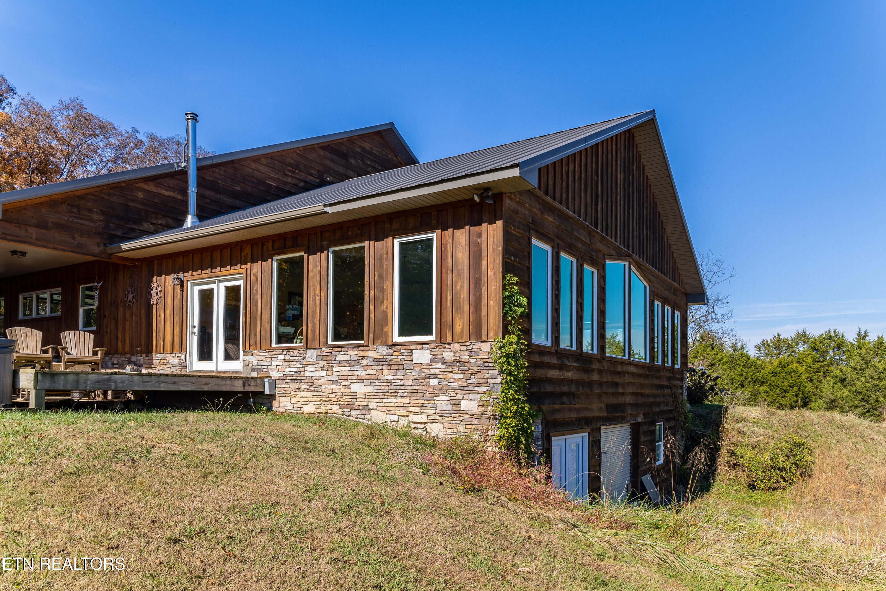 Loudon, Tennessee, 37774, United States, 3 Bedrooms Bedrooms, ,3 BathroomsBathrooms,Residential,Active,1988704