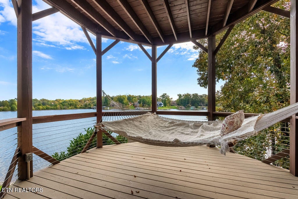 Loudon, Tennessee, 37774, United States, 4 Bedrooms Bedrooms, ,5 BathroomsBathrooms,Residential,Active,1968404