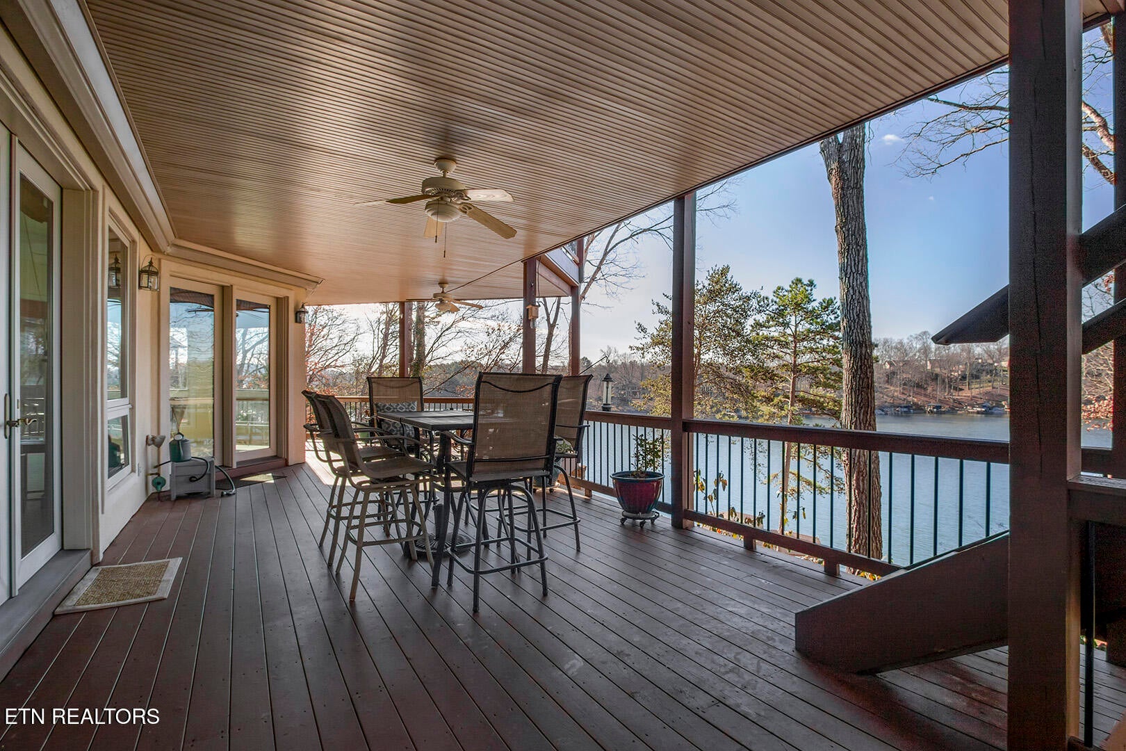 Loudon, Tennessee, 37774, United States, 4 Bedrooms Bedrooms, ,5 BathroomsBathrooms,Residential,Active,2015473