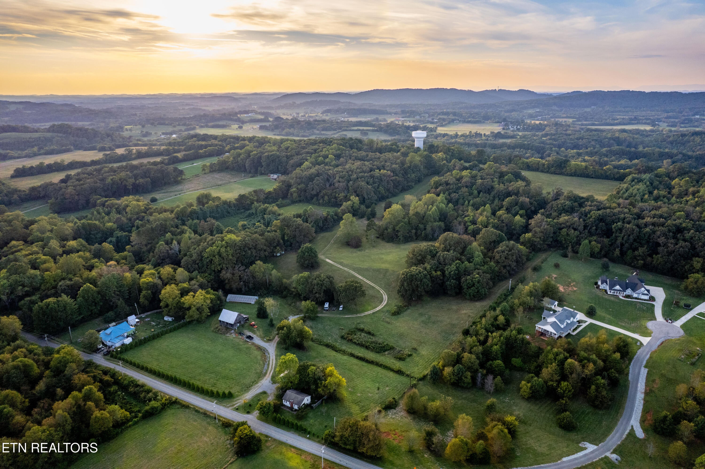 Maryville, Tennessee, 37804, United States, 2 Bedrooms Bedrooms, ,1 BathroomBathrooms,Residential,Active,1945541