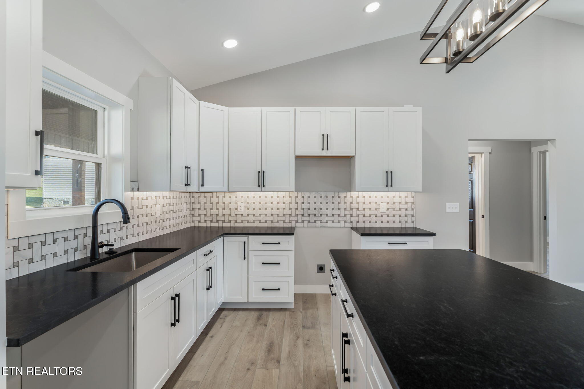 Strawberry Plains, Tennessee, 37871, United States, 3 Bedrooms Bedrooms, ,2 BathroomsBathrooms,Residential,Active,2007043