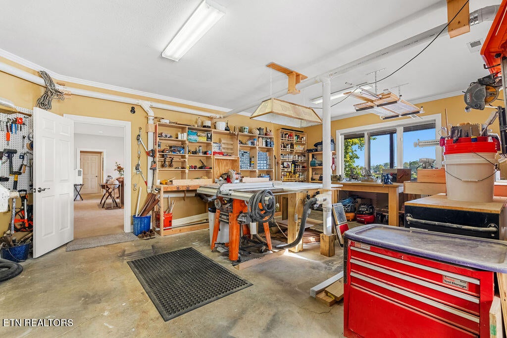 Loudon, Tennessee, 37774, United States, 4 Bedrooms Bedrooms, ,5 BathroomsBathrooms,Residential,Active,1968404