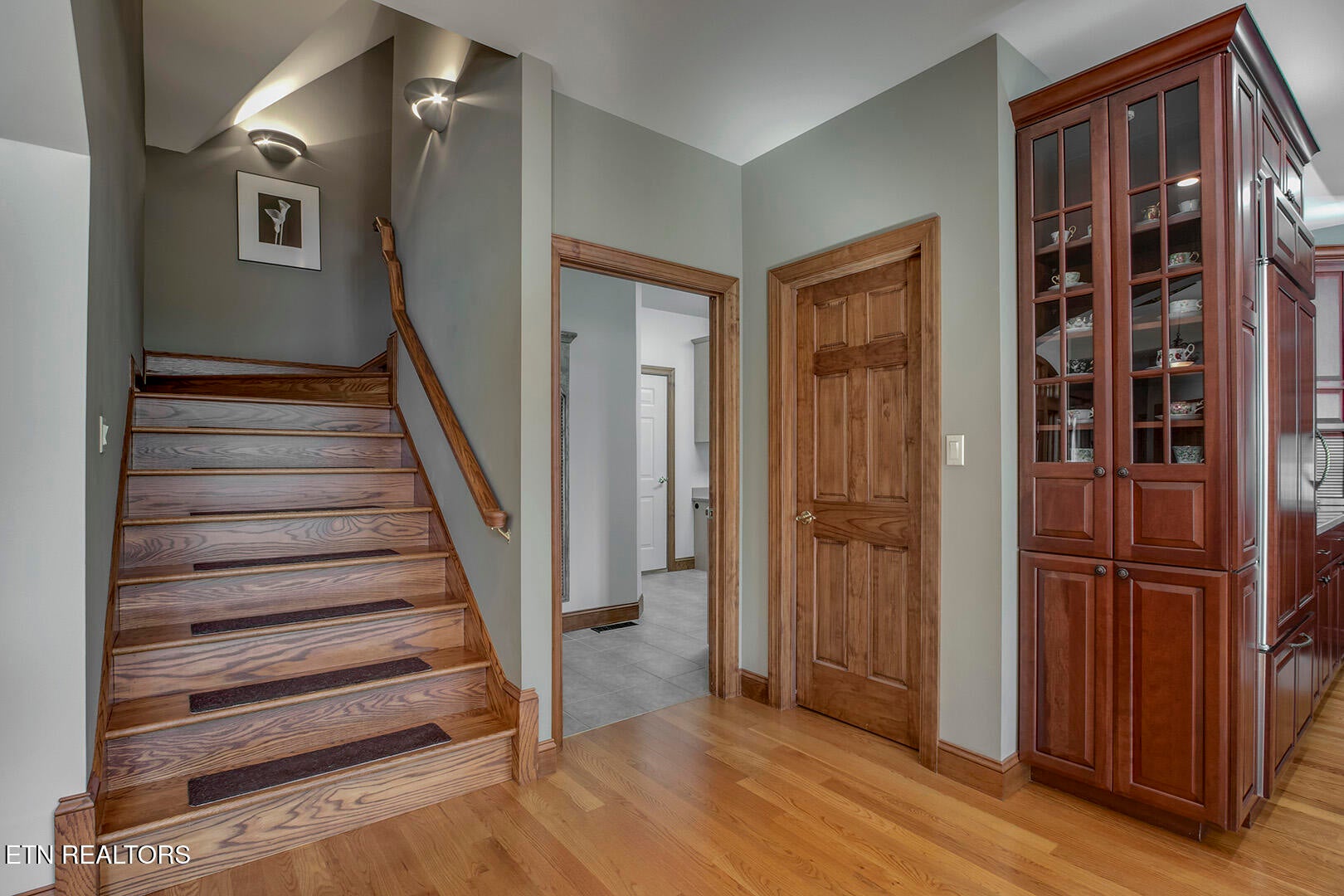 Vonore, Tennessee, 37885, United States, 5 Bedrooms Bedrooms, ,5 BathroomsBathrooms,Residential,Active,1973331