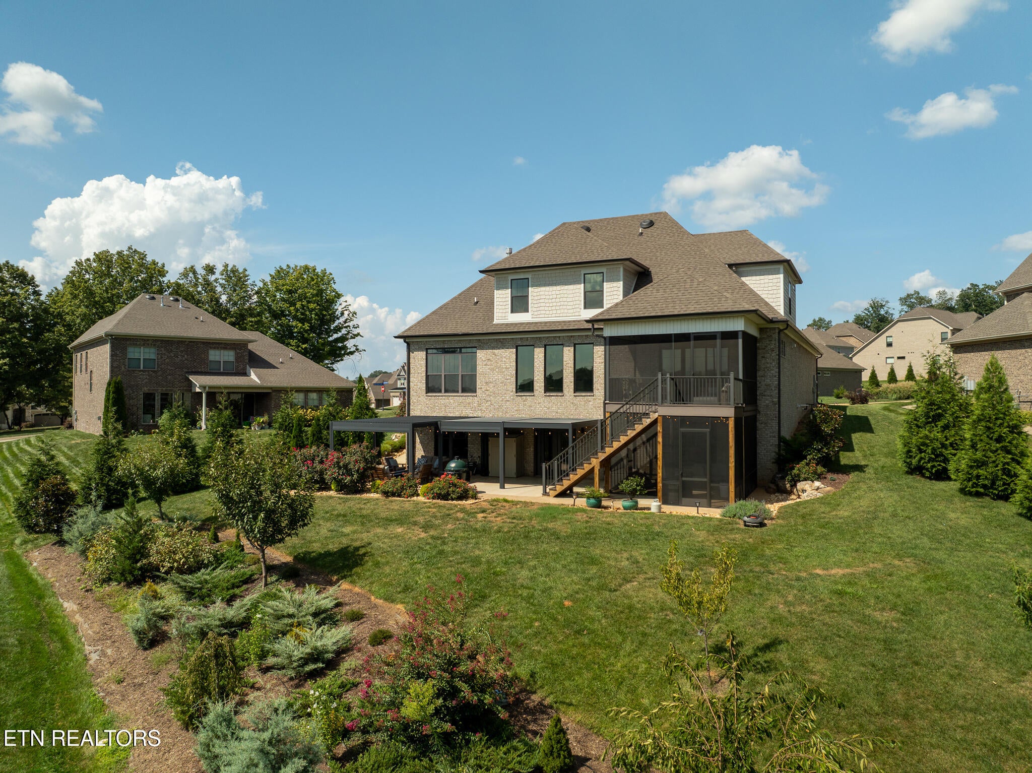 Knoxville, Tennessee, 37934, United States, 5 Bedrooms Bedrooms, ,5 BathroomsBathrooms,Residential,Pending,1922310