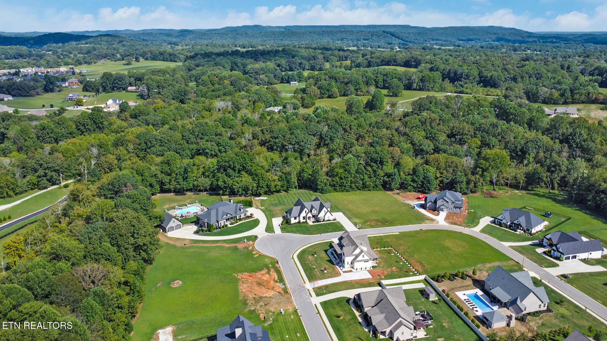 Cookeville, Tennessee, 38506, United States, 5 Bedrooms Bedrooms, ,5 BathroomsBathrooms,Residential,Active,1941364