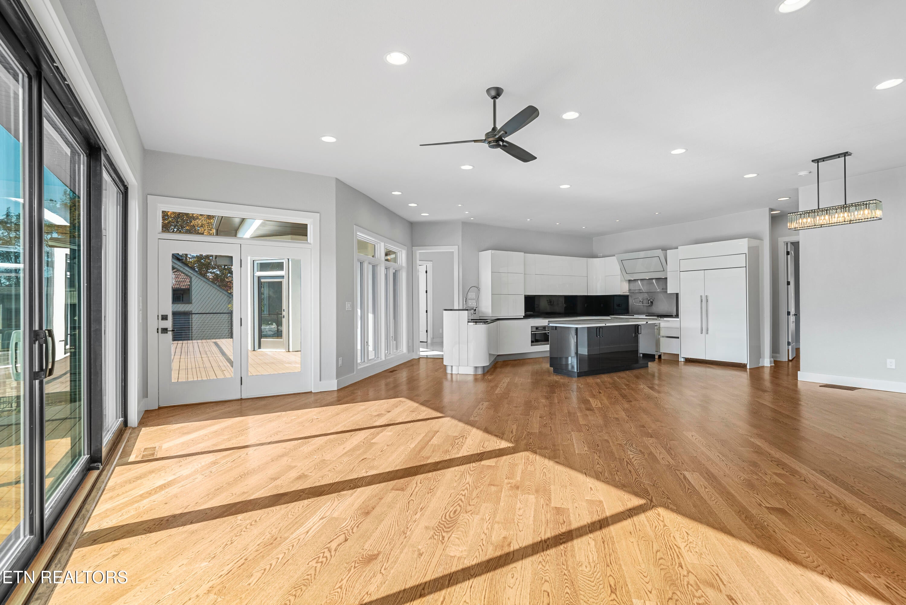 Friendsville, Tennessee, 37737, United States, ,6 BathroomsBathrooms,Residential,Active,1770160