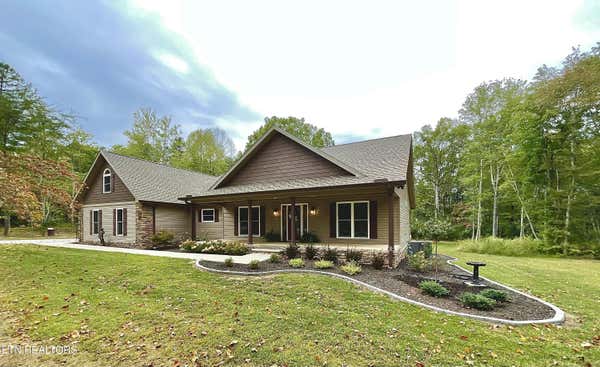 300 E COVE RD, MONTEREY, TN 38574 - Image 1