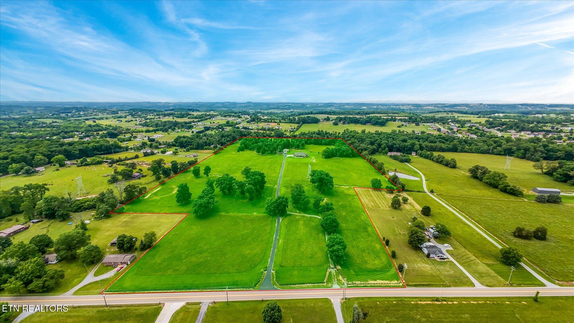 Maryville, Tennessee, 37801, United States, 4 Bedrooms Bedrooms, ,3 BathroomsBathrooms,Residential,Pending,2001366