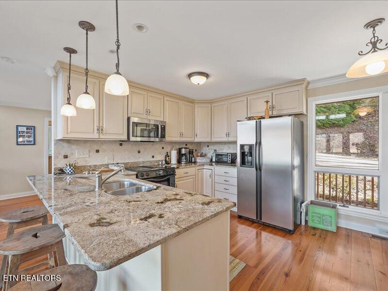 Andersonville, Tennessee, 37705, United States, 4 Bedrooms Bedrooms, ,4 BathroomsBathrooms,Residential,Active,2009809