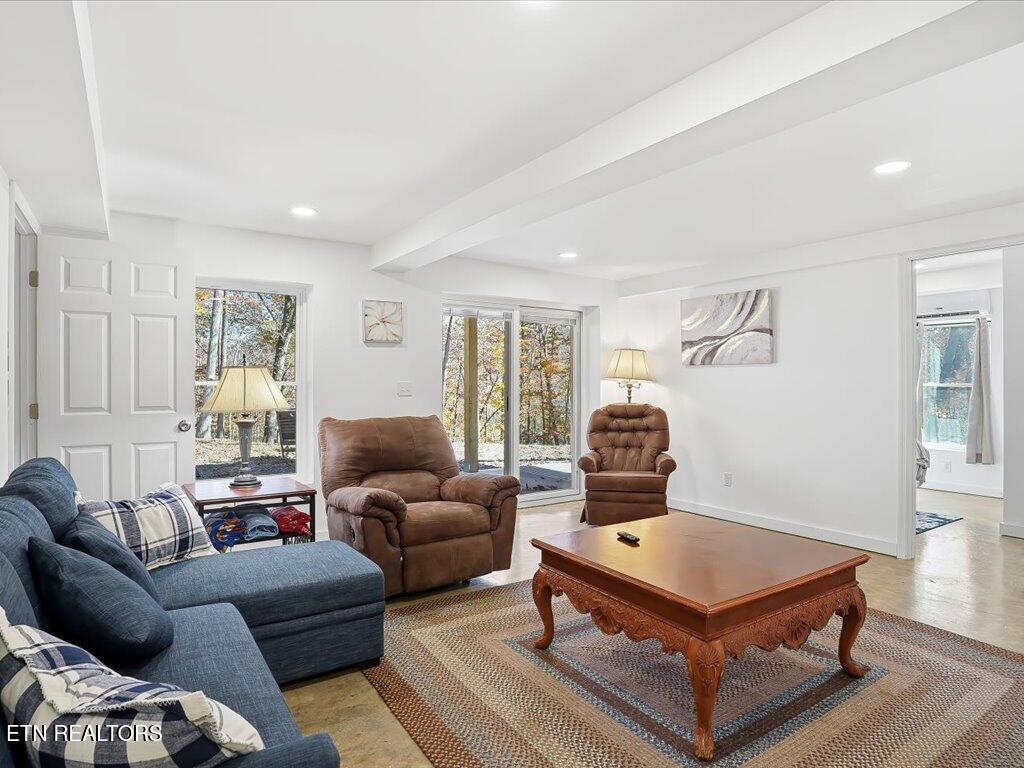 New Tazewell, Tennessee, 37825, United States, 2 Bedrooms Bedrooms, ,2 BathroomsBathrooms,Residential,Active,2007646