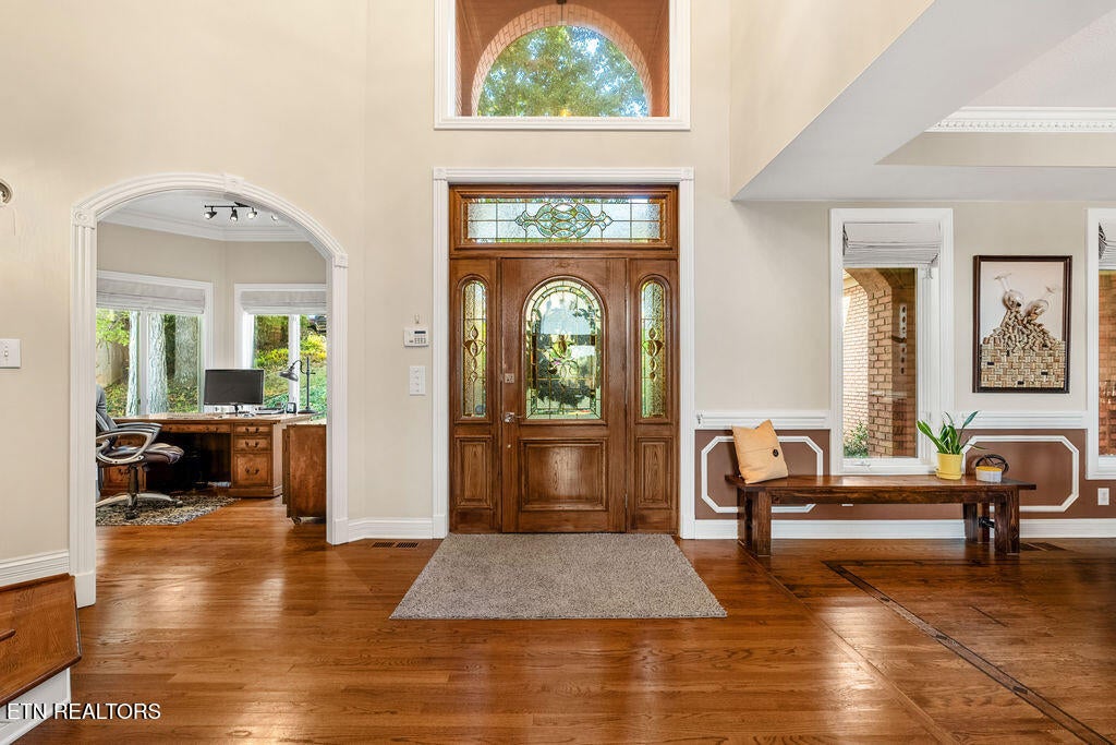 Loudon, Tennessee, 37774, United States, 4 Bedrooms Bedrooms, ,5 BathroomsBathrooms,Residential,Active,1968404