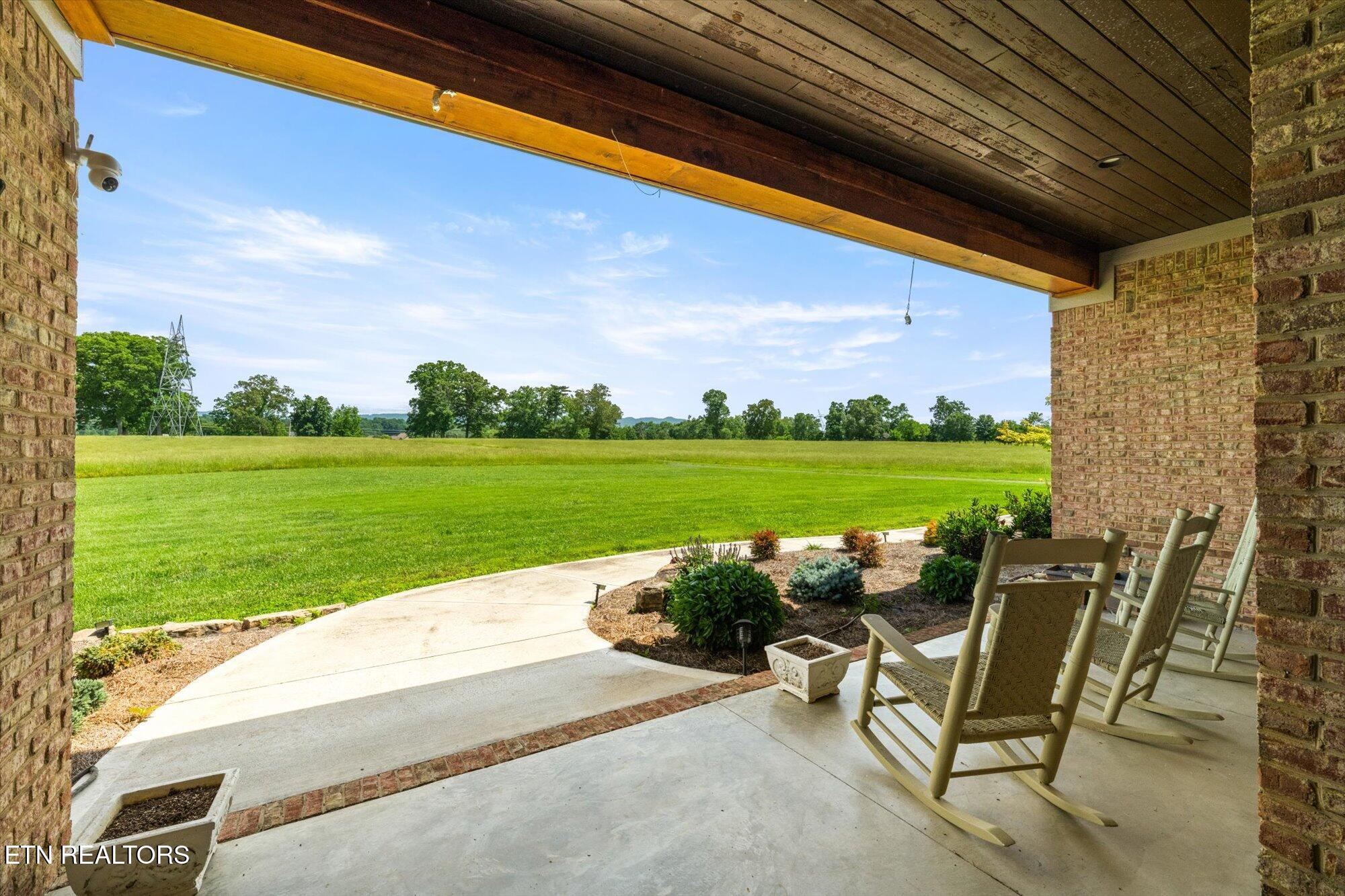 Maryville, Tennessee, 37801, United States, 4 Bedrooms Bedrooms, ,3 BathroomsBathrooms,Residential,Pending,2001366