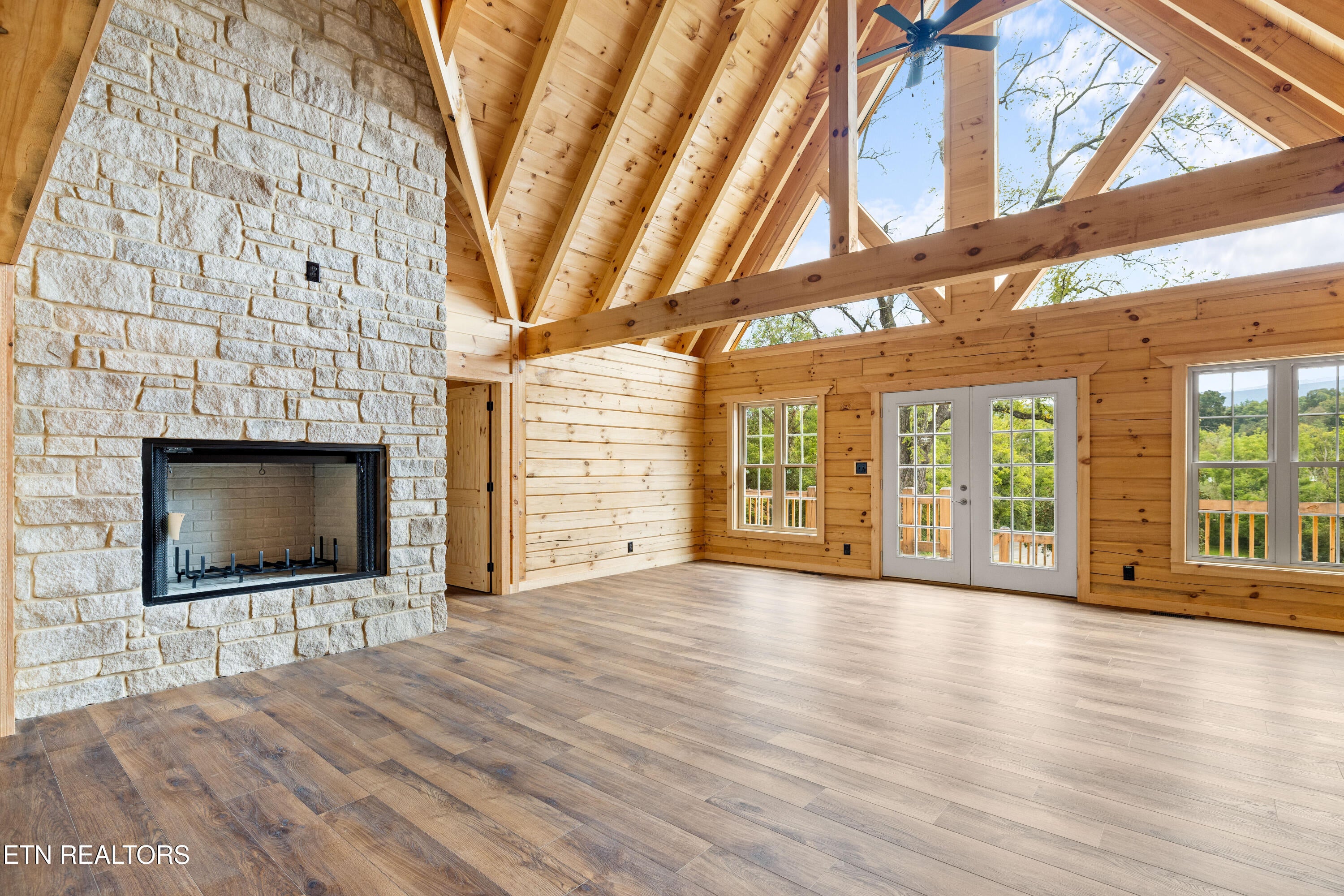 Maryville, Tennessee, 37803, United States, 3 Bedrooms Bedrooms, ,4 BathroomsBathrooms,Residential,Active,1952296