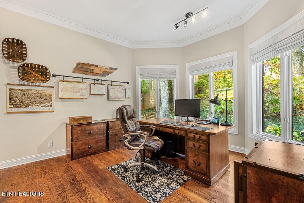 Loudon, Tennessee, 37774, United States, 4 Bedrooms Bedrooms, ,5 BathroomsBathrooms,Residential,Active,1968404