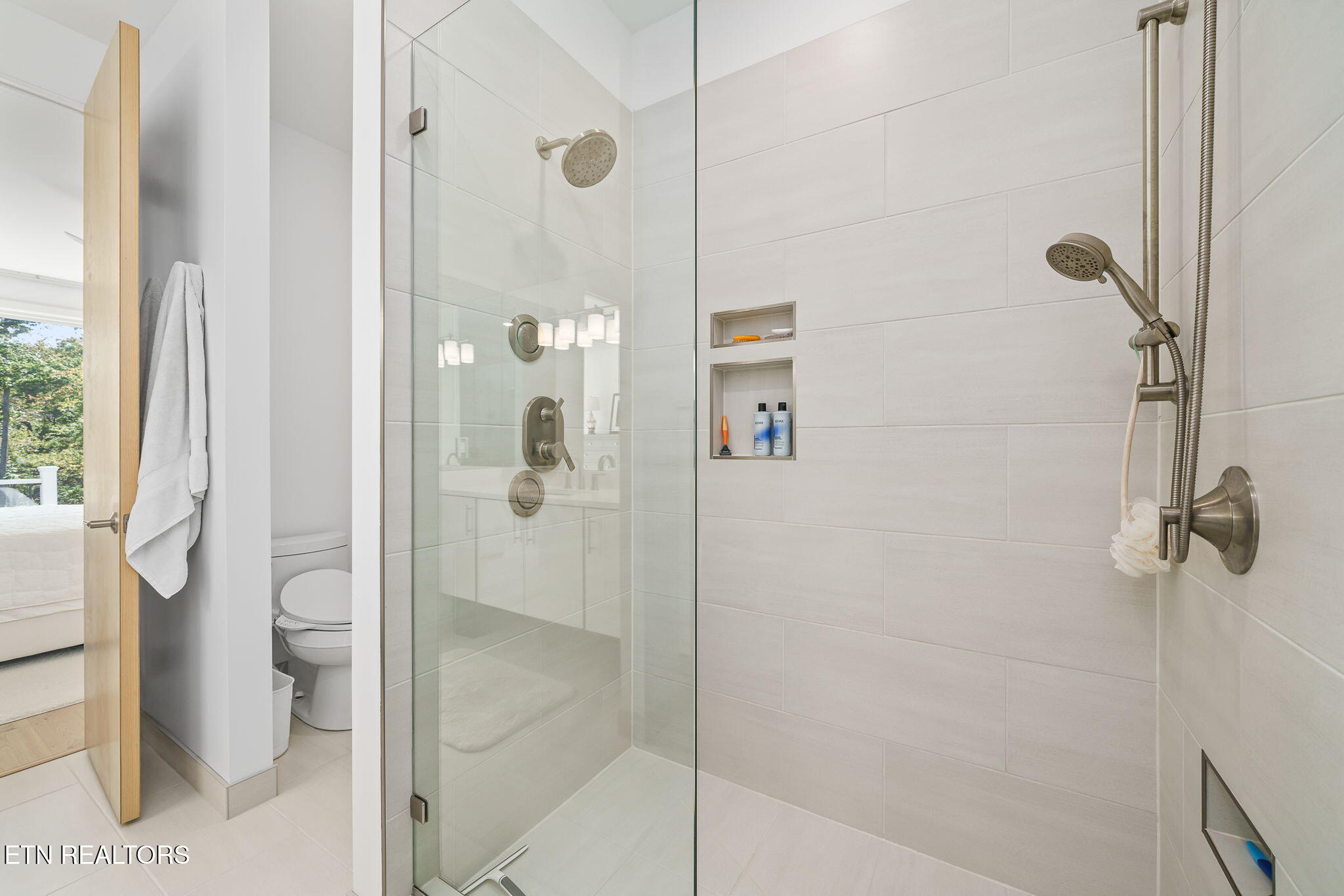 Crawford, Tennessee, 38554, United States, 3 Bedrooms Bedrooms, ,4 BathroomsBathrooms,Residential,Active,1959527