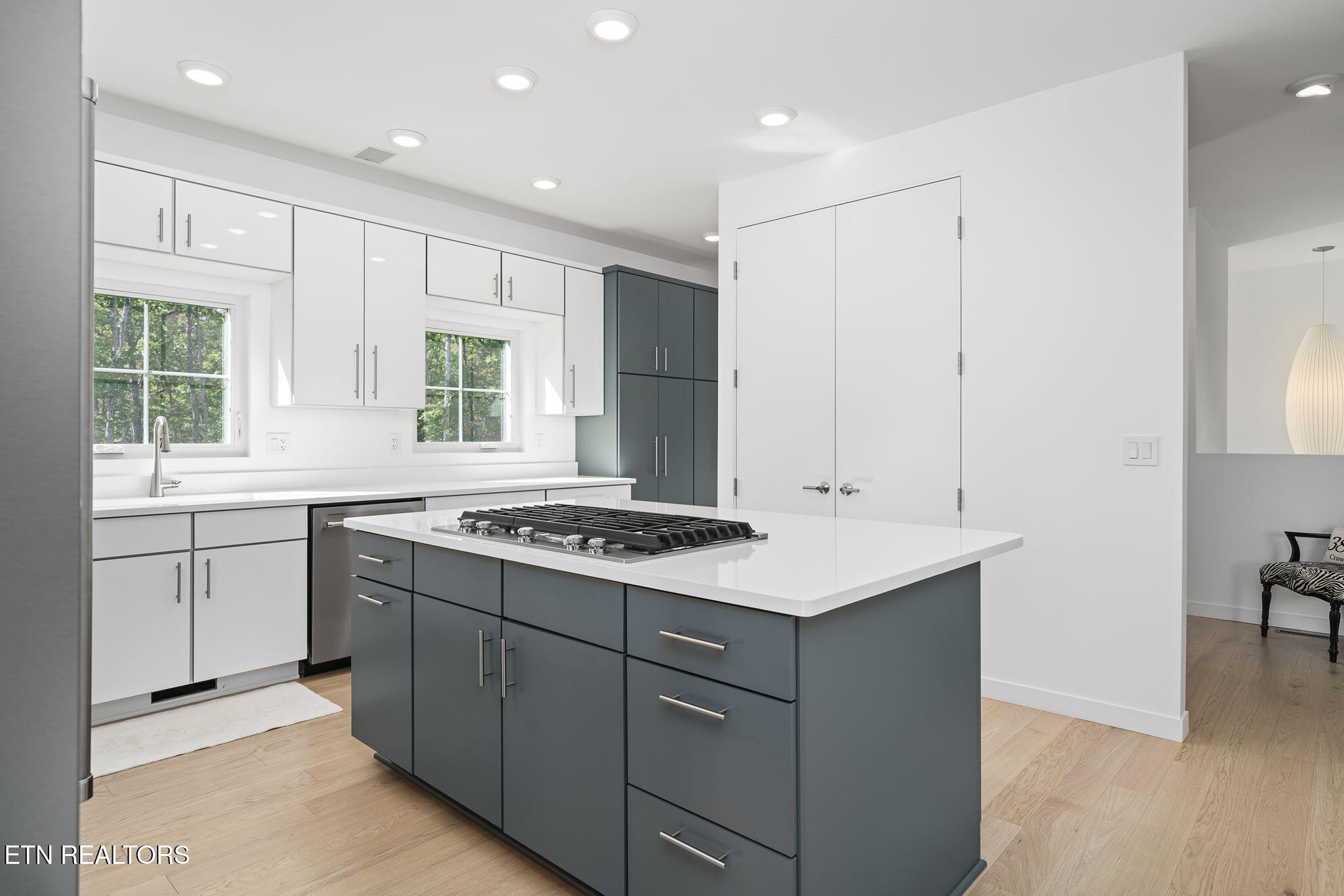 Crawford, Tennessee, 38554, United States, 3 Bedrooms Bedrooms, ,4 BathroomsBathrooms,Residential,Active,1959527