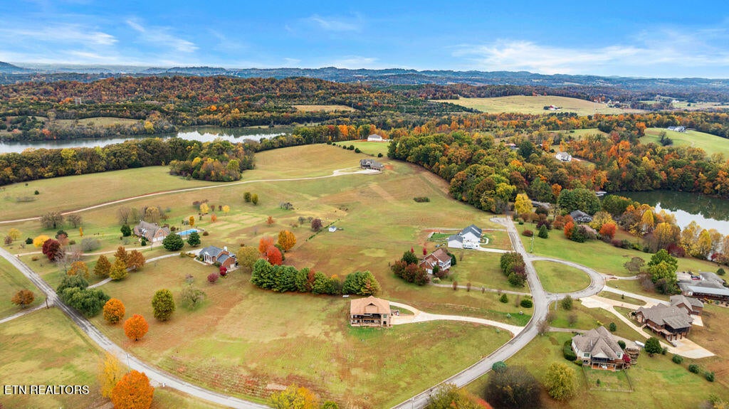 Maryville, Tennessee, 37801, United States, 5 Bedrooms Bedrooms, ,5 BathroomsBathrooms,Residential,Active,2013636