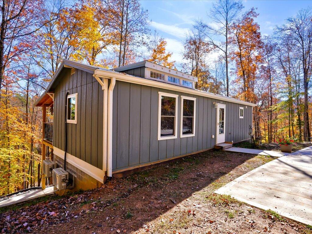 New Tazewell, Tennessee, 37825, United States, 2 Bedrooms Bedrooms, ,2 BathroomsBathrooms,Residential,Active,2007066