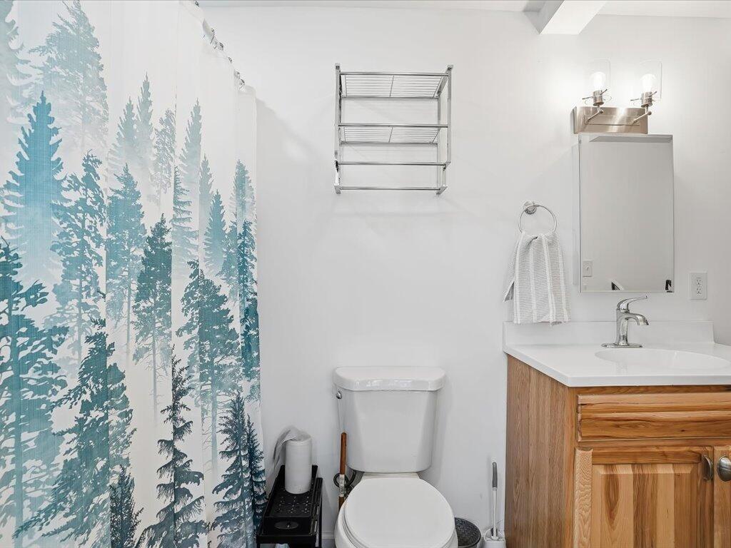 New Tazewell, Tennessee, 37825, United States, 2 Bedrooms Bedrooms, ,2 BathroomsBathrooms,Residential,Active,2007066