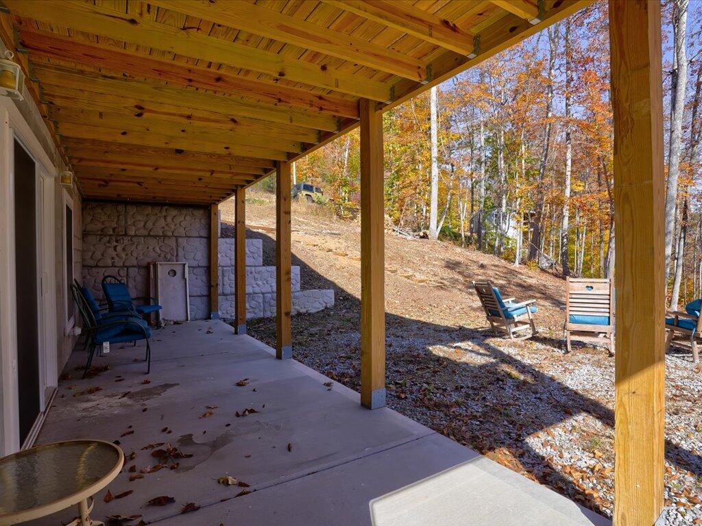 New Tazewell, Tennessee, 37825, United States, 2 Bedrooms Bedrooms, ,2 BathroomsBathrooms,Residential,Active,2007066